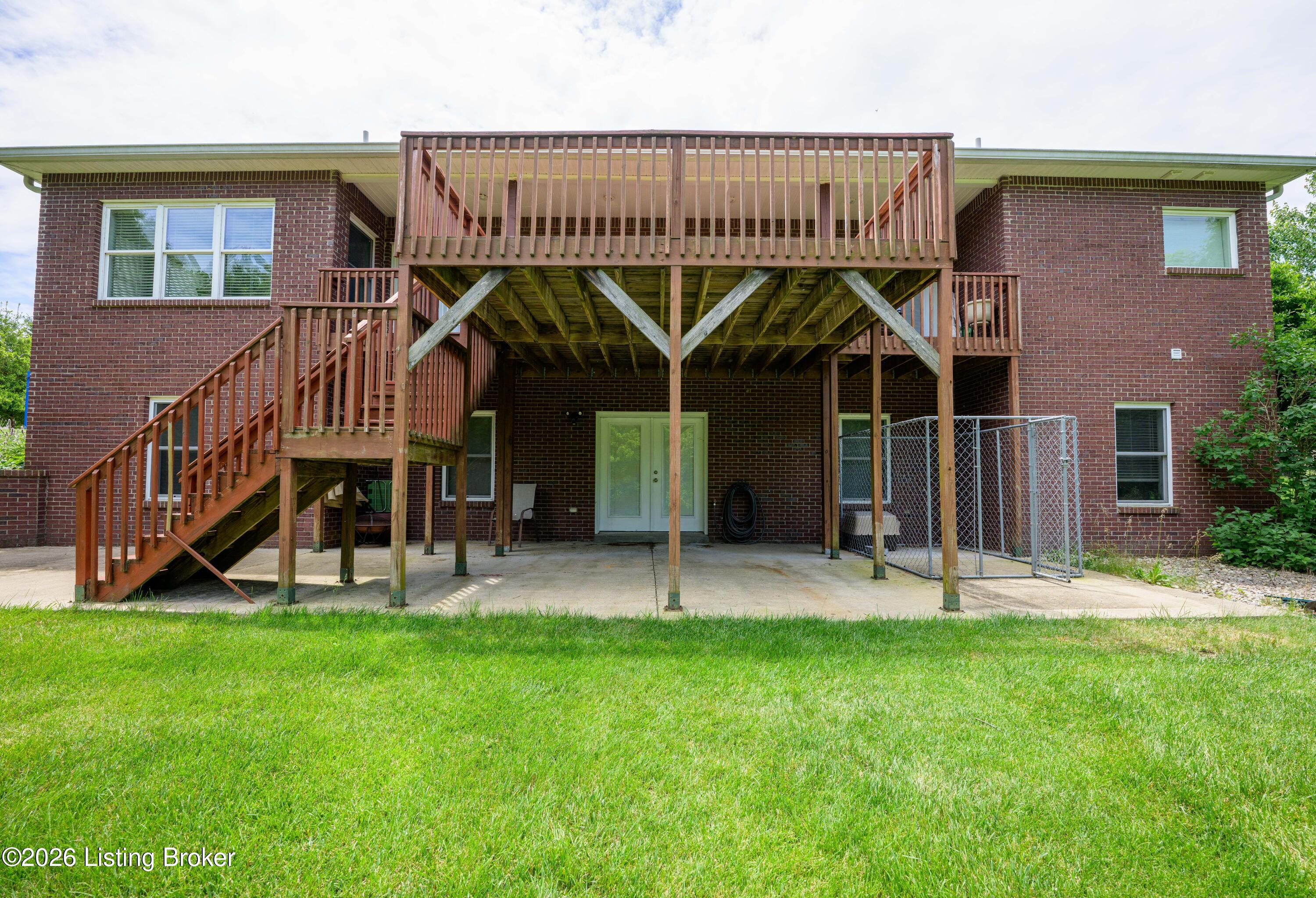330 Stonebriar Dr Property Photo 18