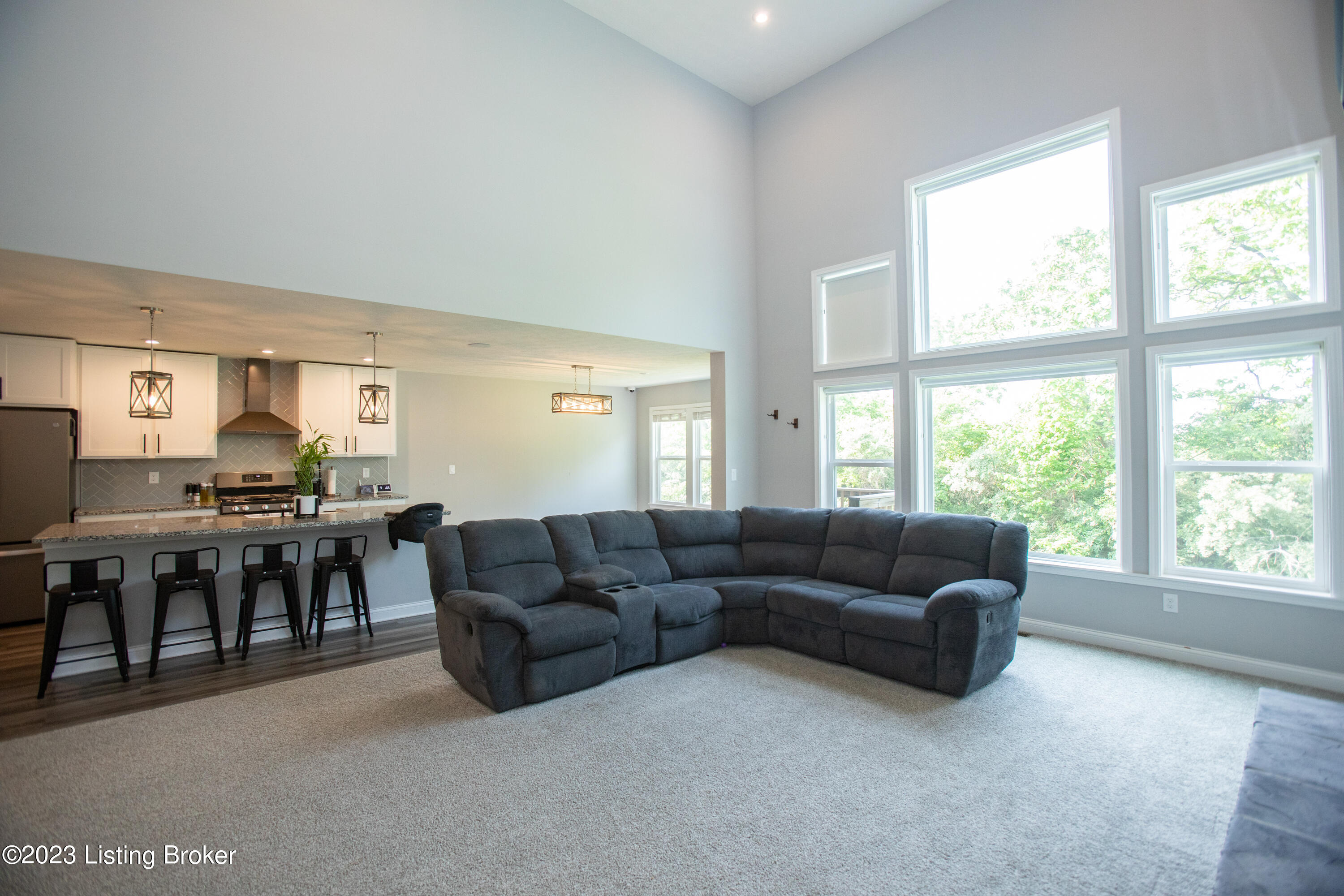 454 Copper Creek Dr Property Photo 4