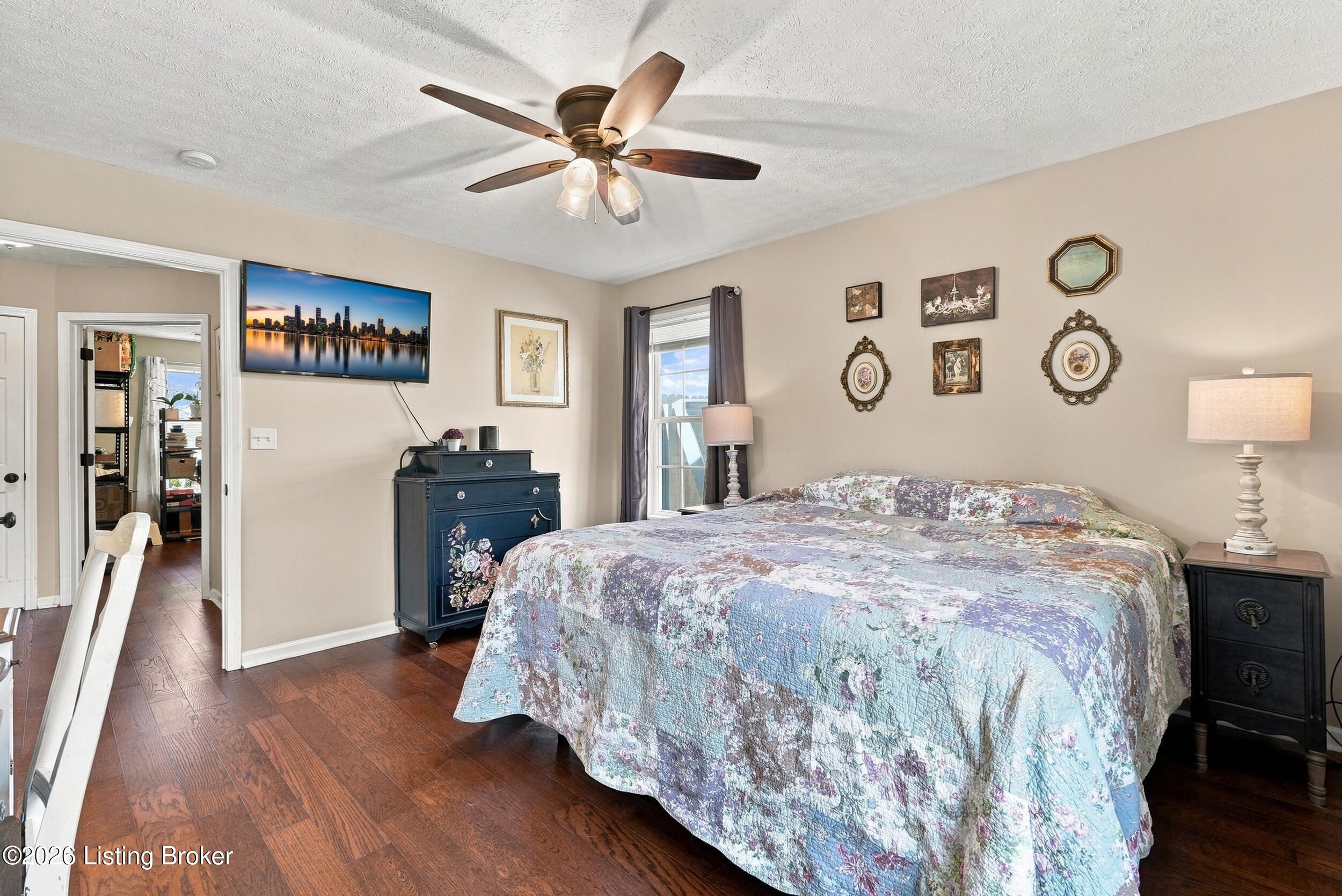 230 Clover Cove Dr Property Photo 17
