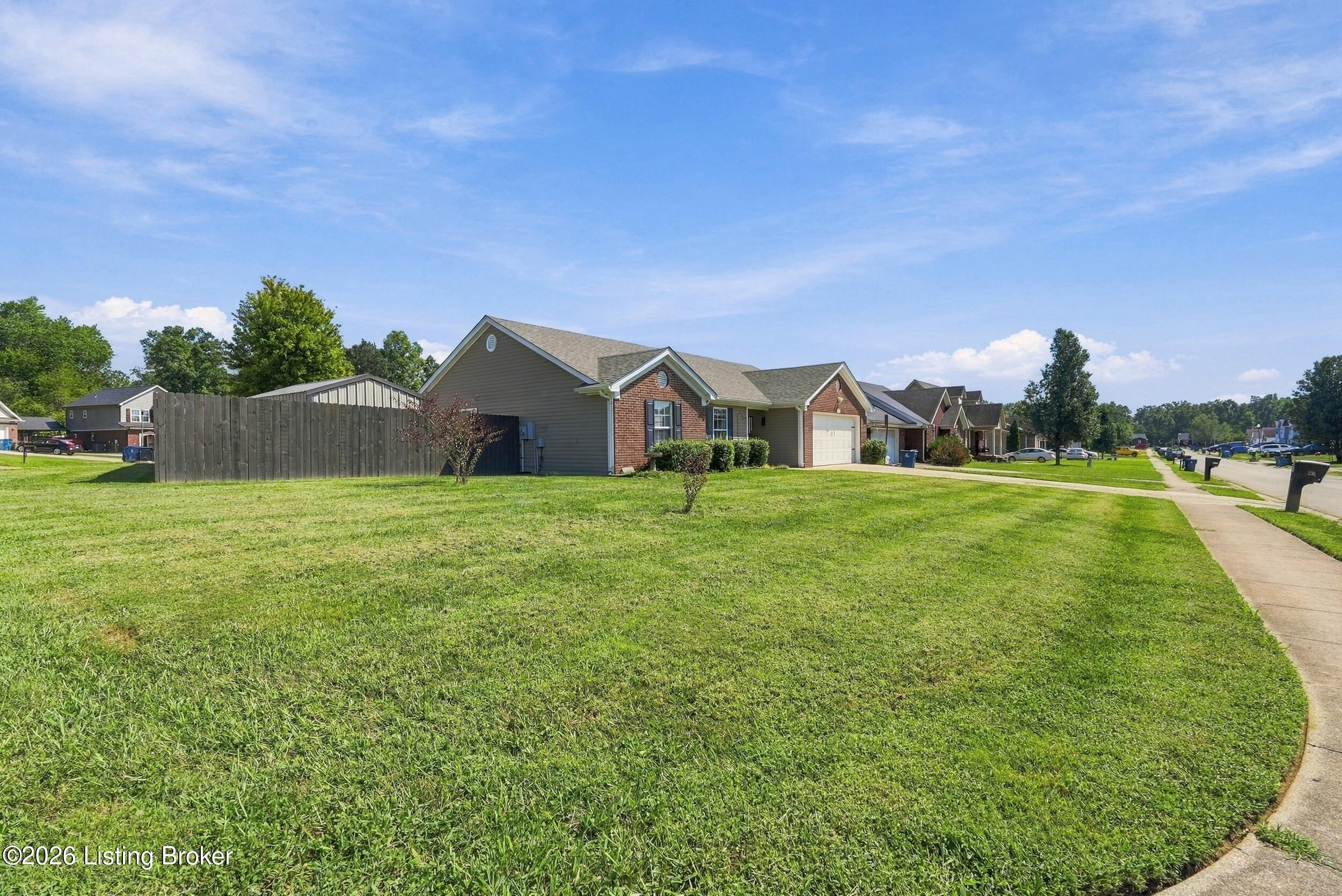 230 Clover Cove Dr Property Photo 33