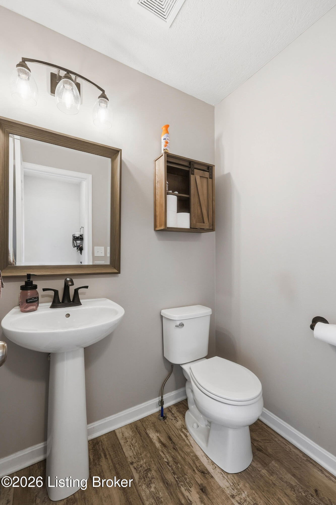 614 Birchwood Cir Property Photo 31