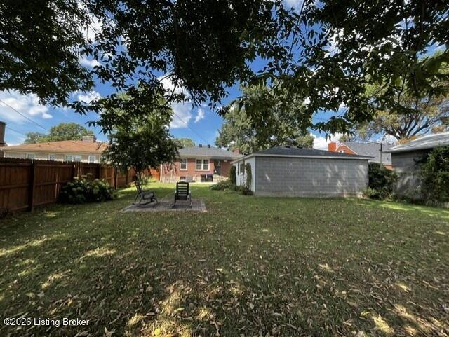 2528 Gardiner Ln Property Photo 5