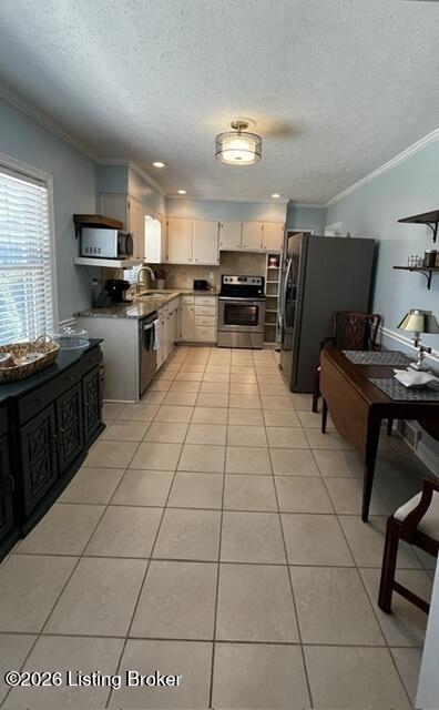 2528 Gardiner Ln Property Photo 7