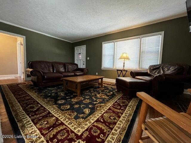 2528 Gardiner Ln Property Photo 9
