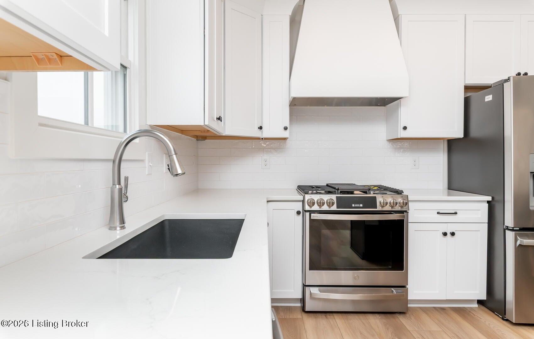 6100 Passionflower Dr 201 Property Photo 18