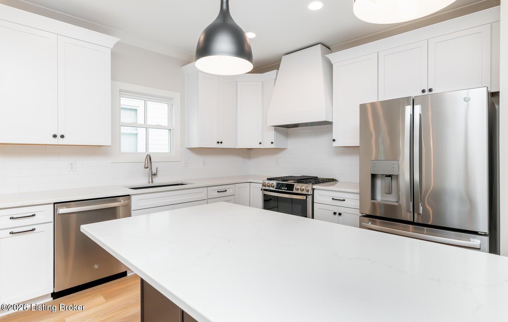 6100 Passionflower Dr 201 Property Photo 22