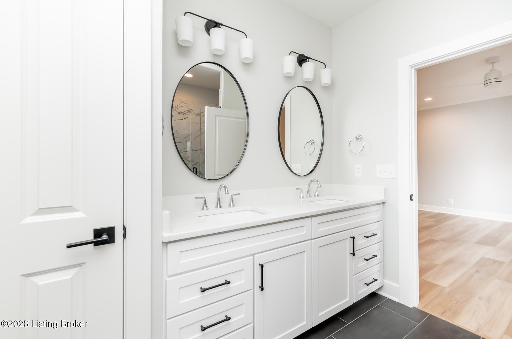 6100 Passionflower Dr 201 Property Photo 28