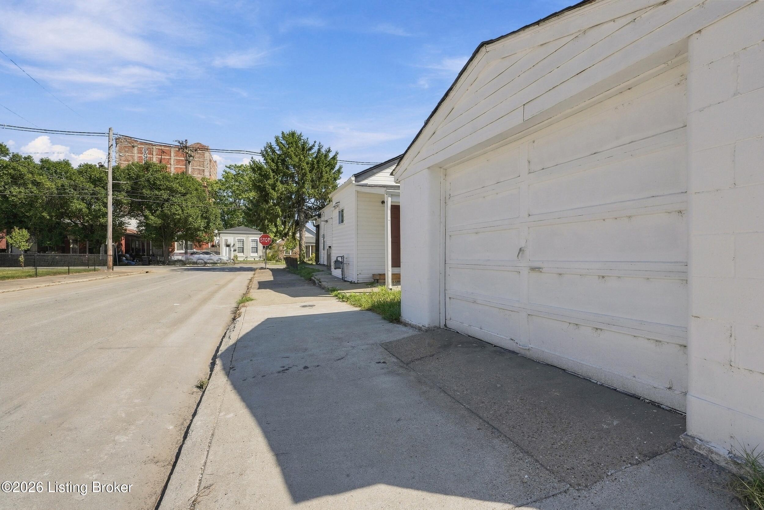 814 S Shelby St Property Photo 24
