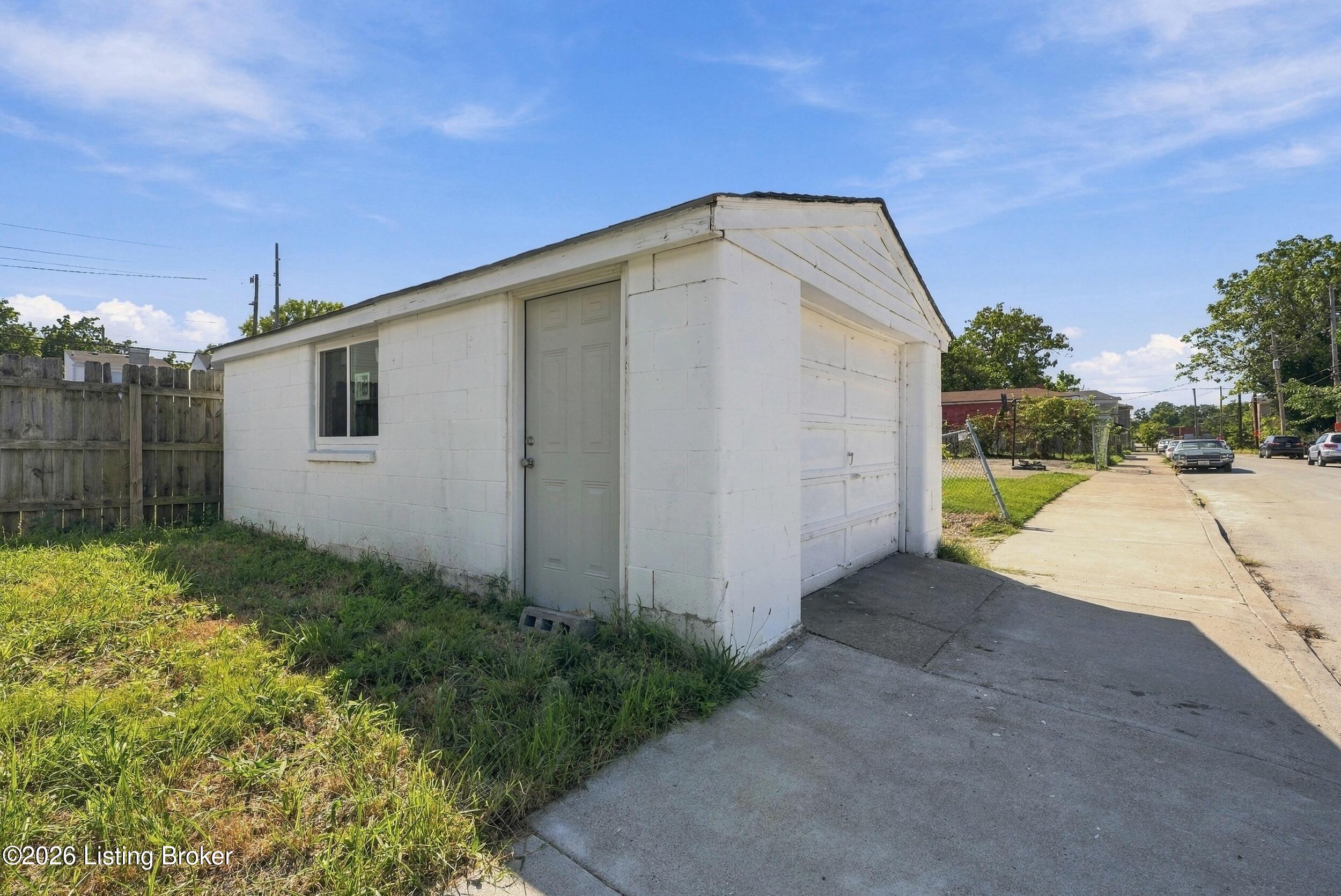 814 S Shelby St Property Photo 25