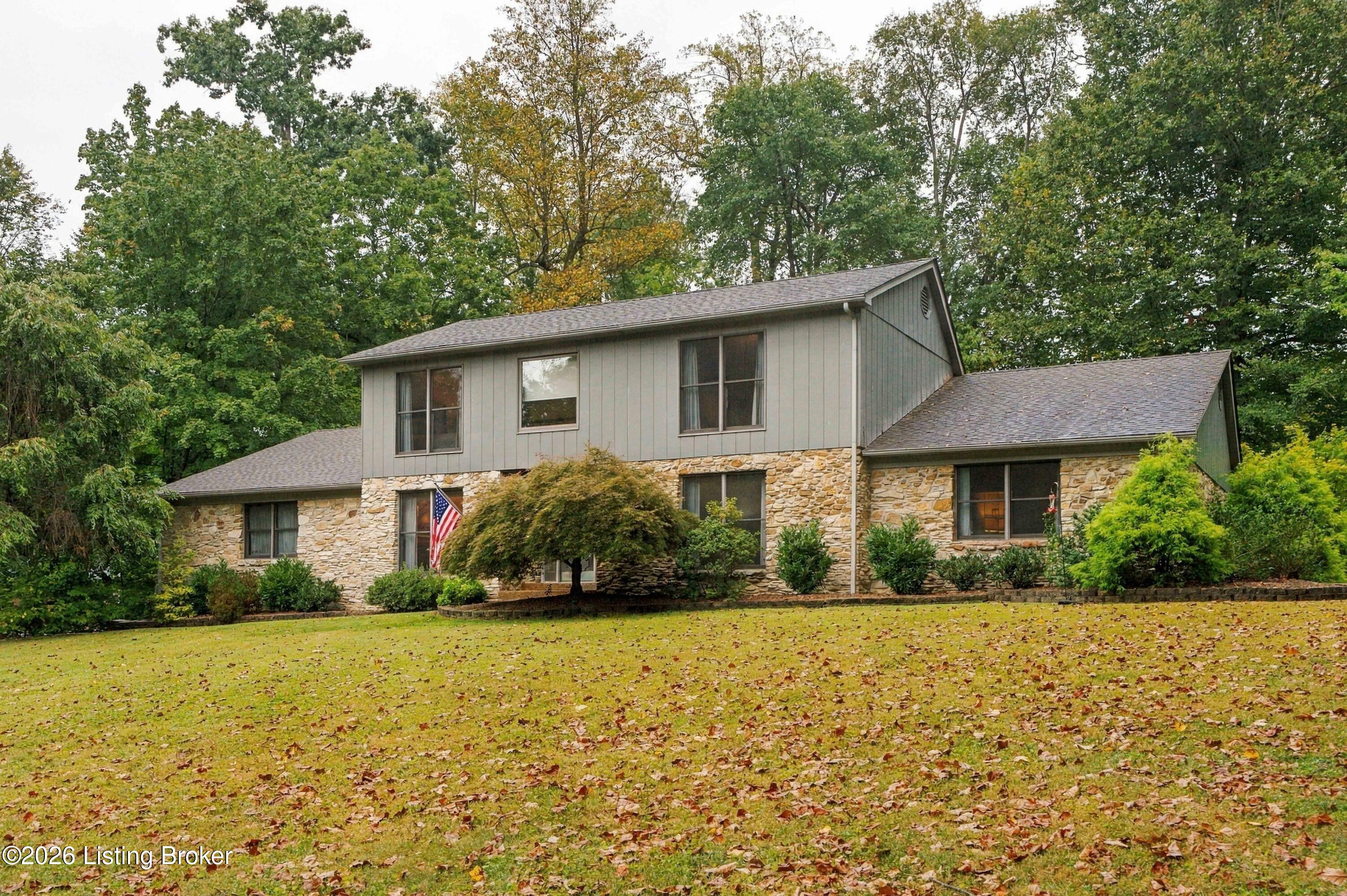627 Maple Dr Property Photo 5