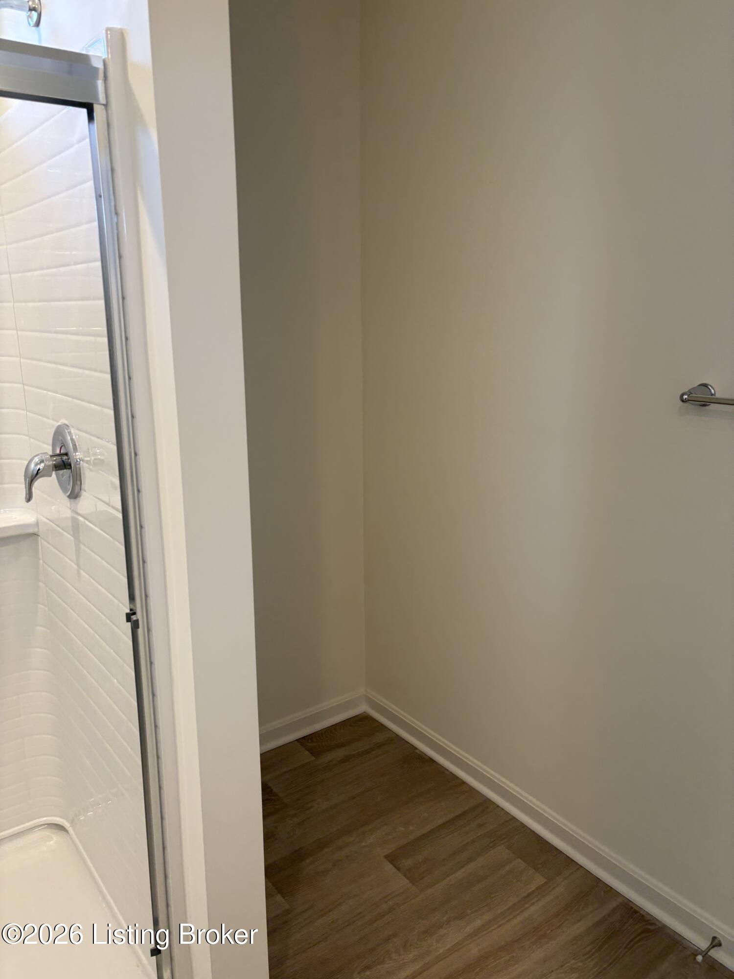 11142 Castlebrook Dr Property Photo 12
