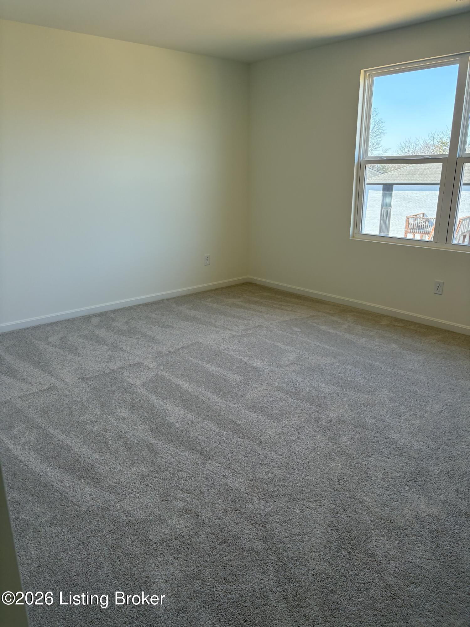 11142 Castlebrook Dr Property Photo 15