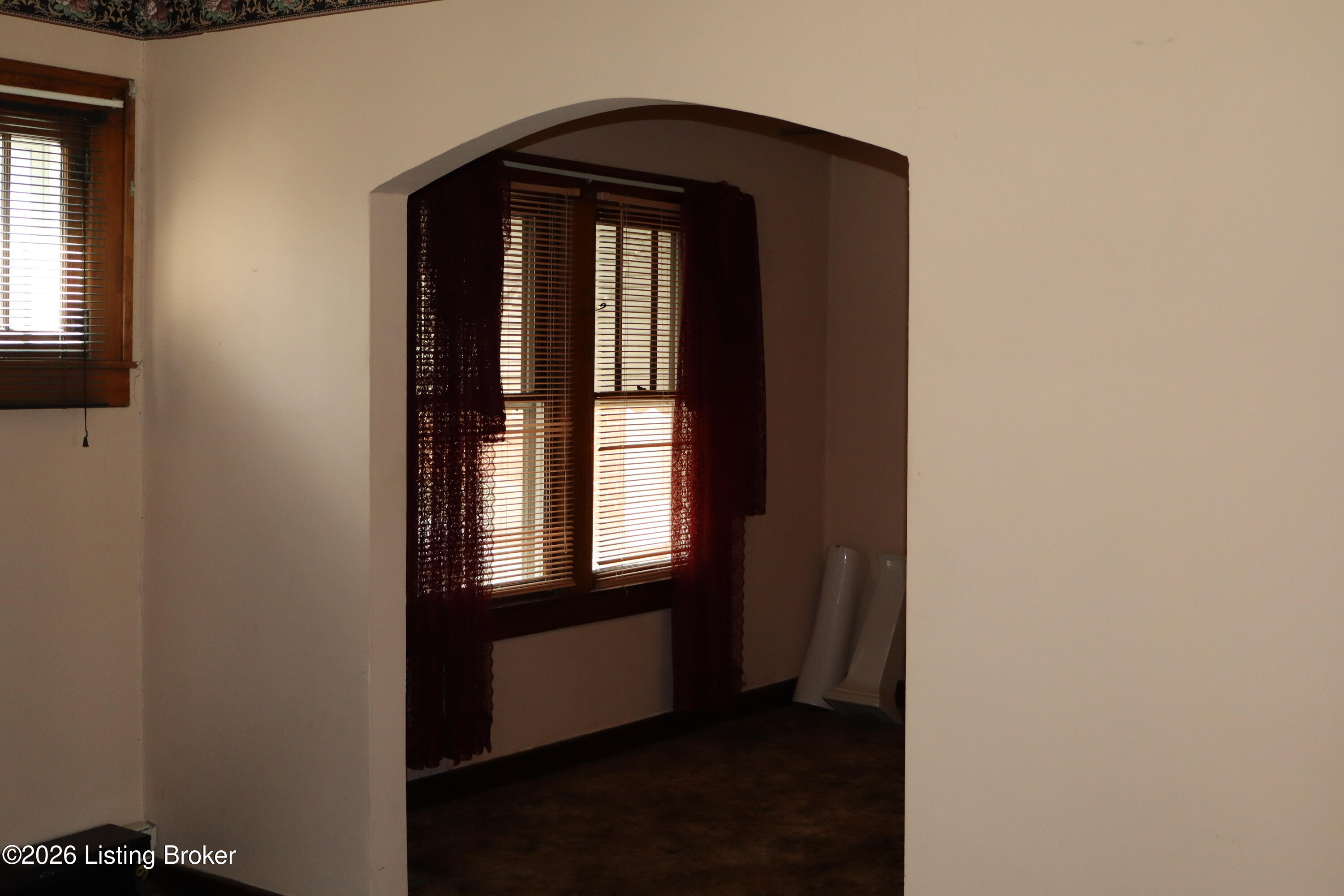 801 Brookline Ave Property Photo 8