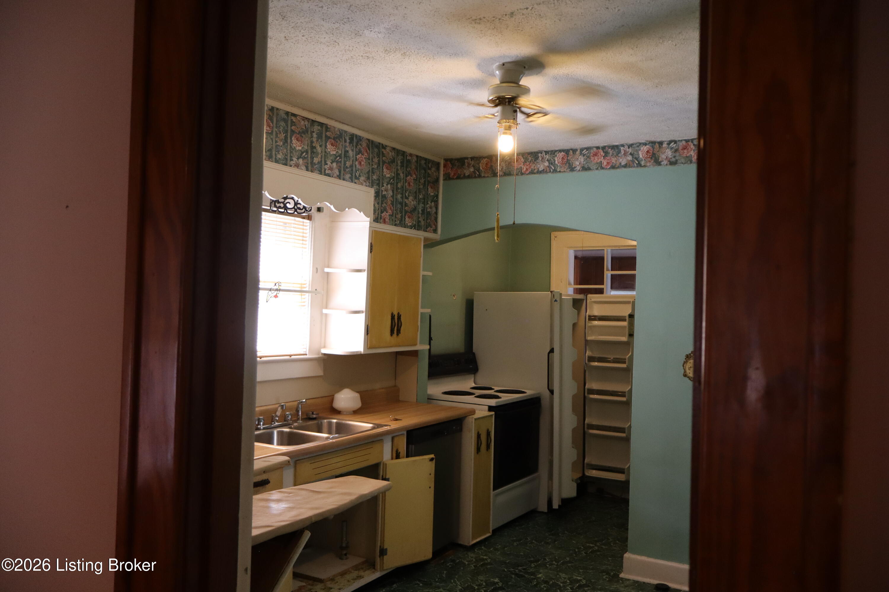 801 Brookline Ave Property Photo 20