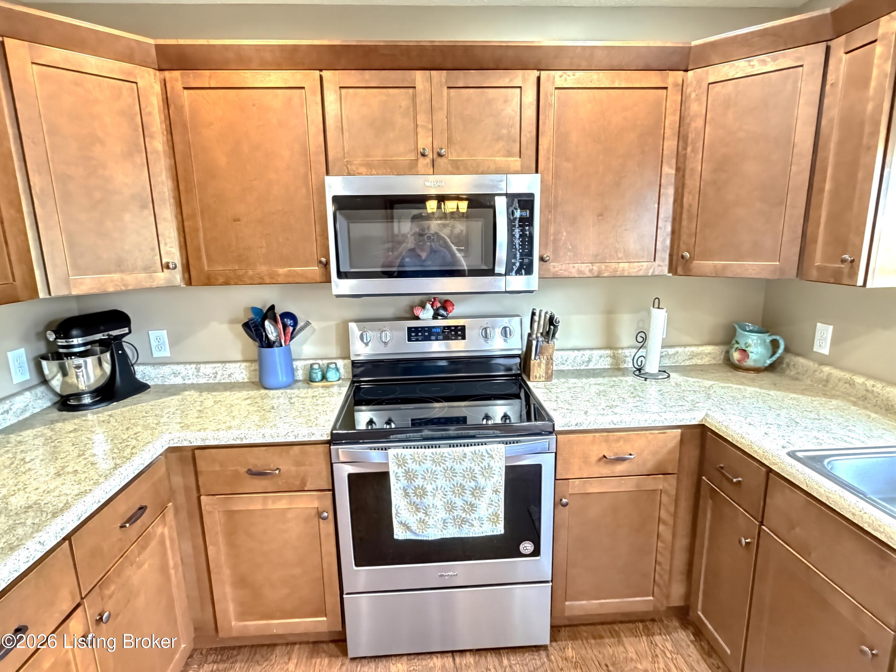 178 Casablanca Ct Property Photo 10