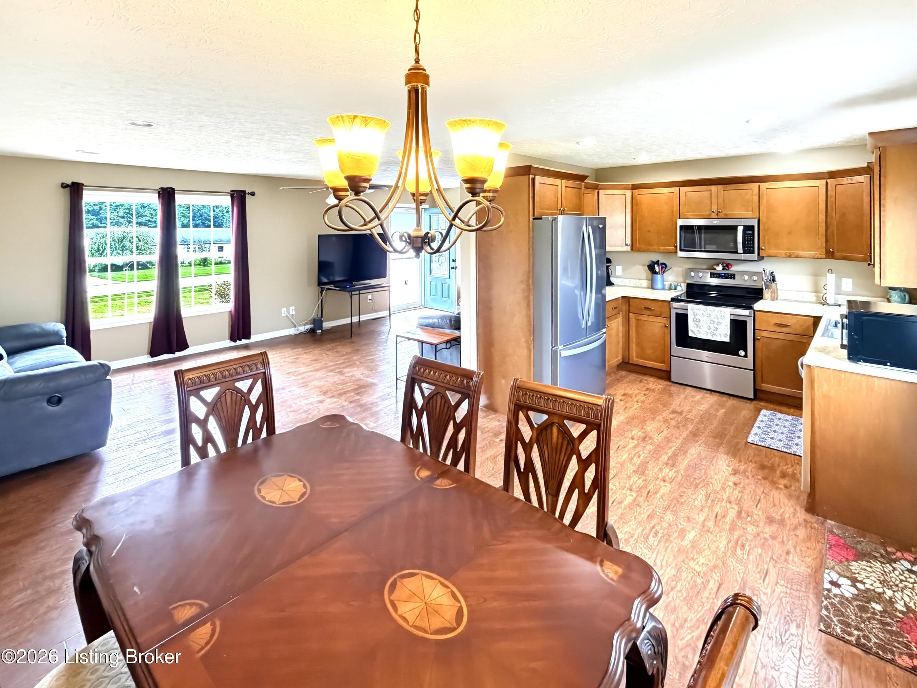 178 Casablanca Ct Property Photo 12