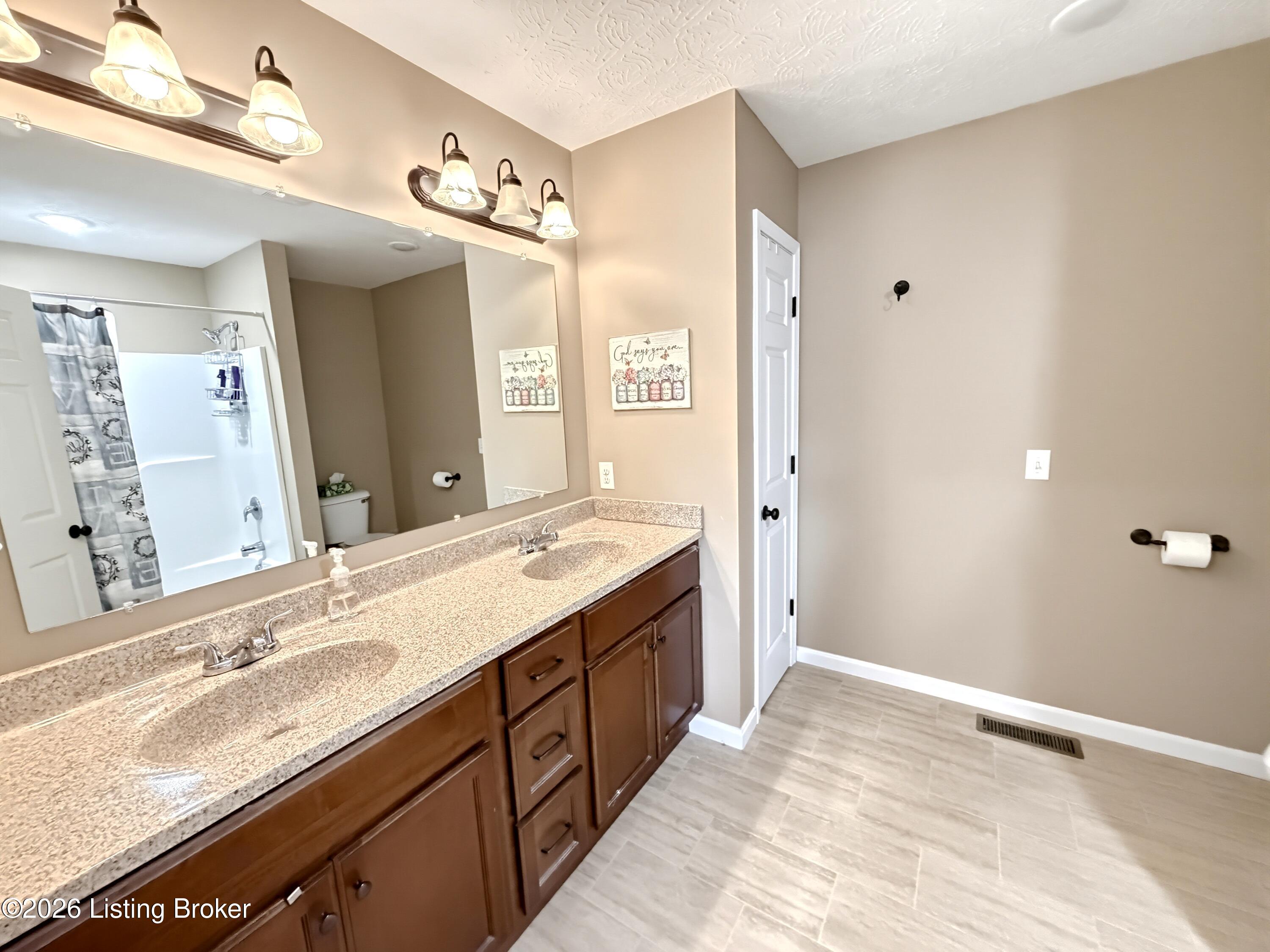 178 Casablanca Ct Property Photo 18