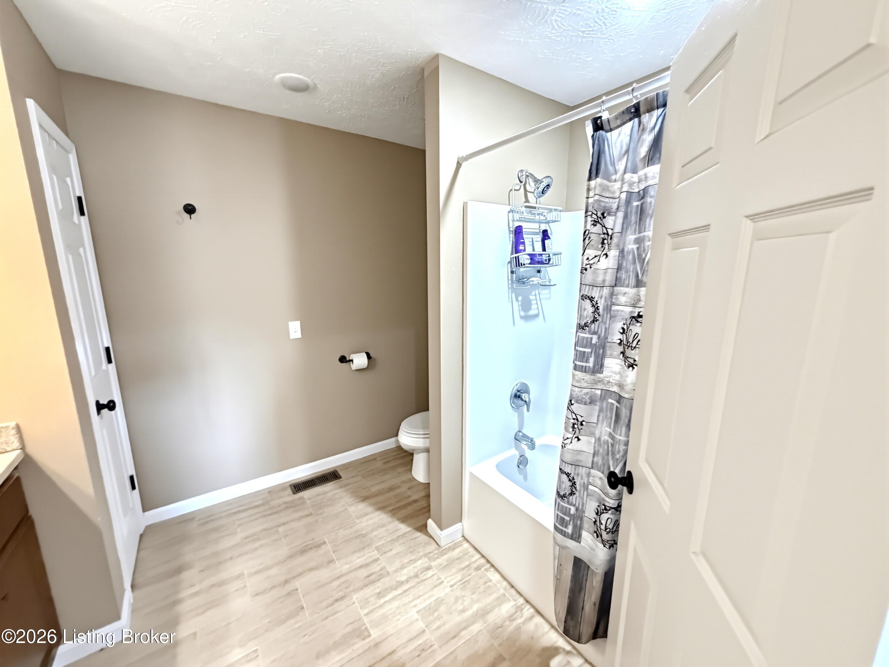 178 Casablanca Ct Property Photo 19