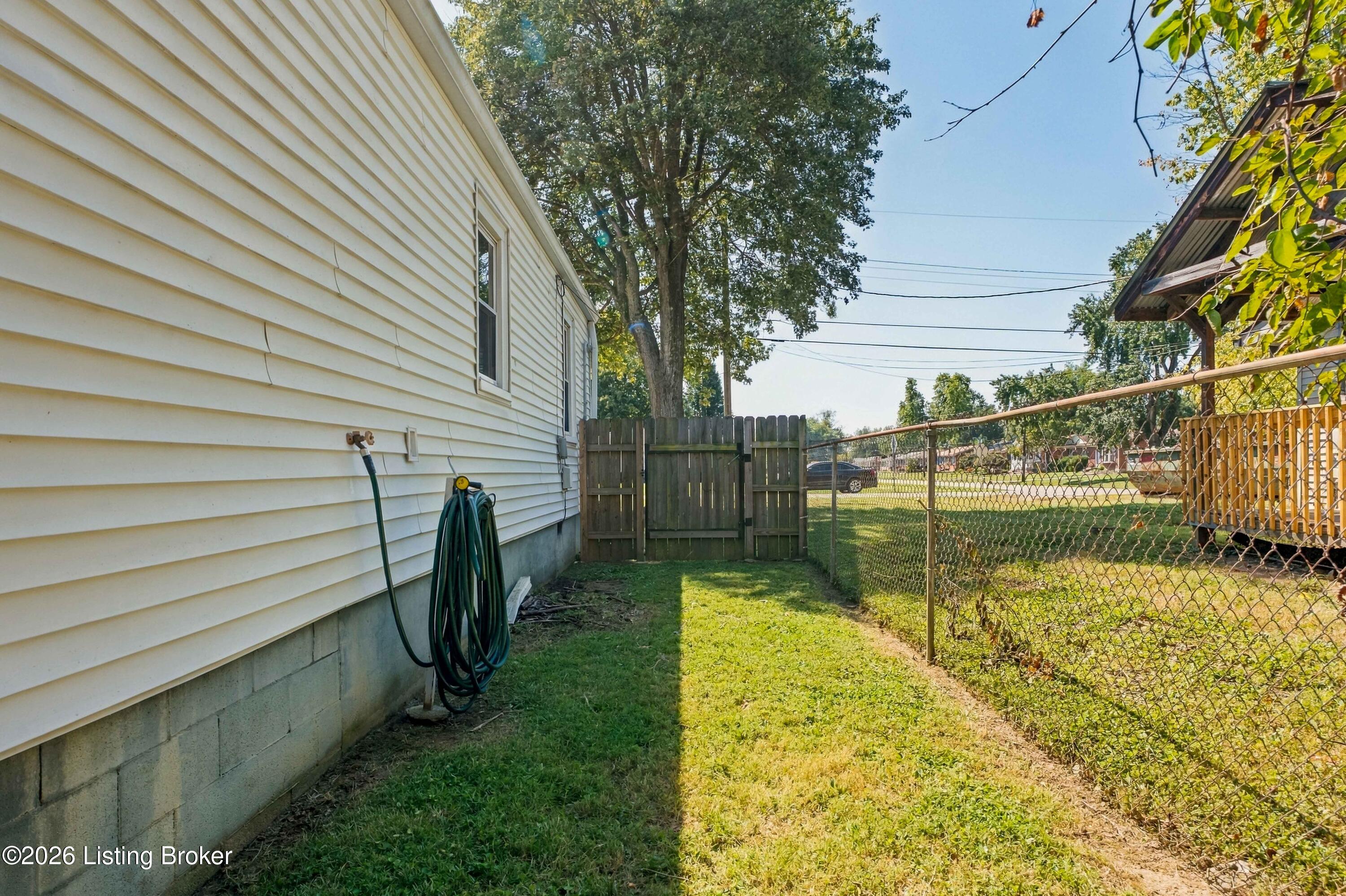 2116 Ronnie Ave Property Photo 27