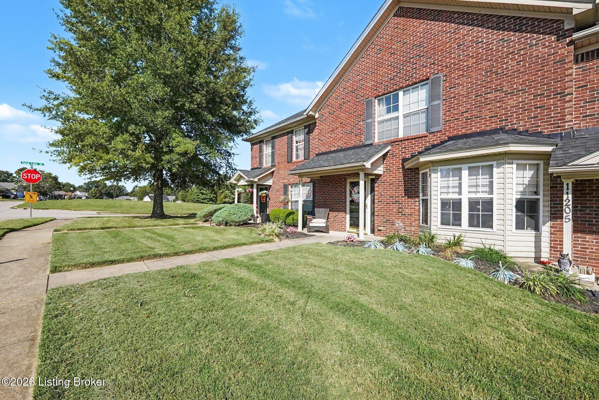 11203 Sandwood Pl Property Photo 3