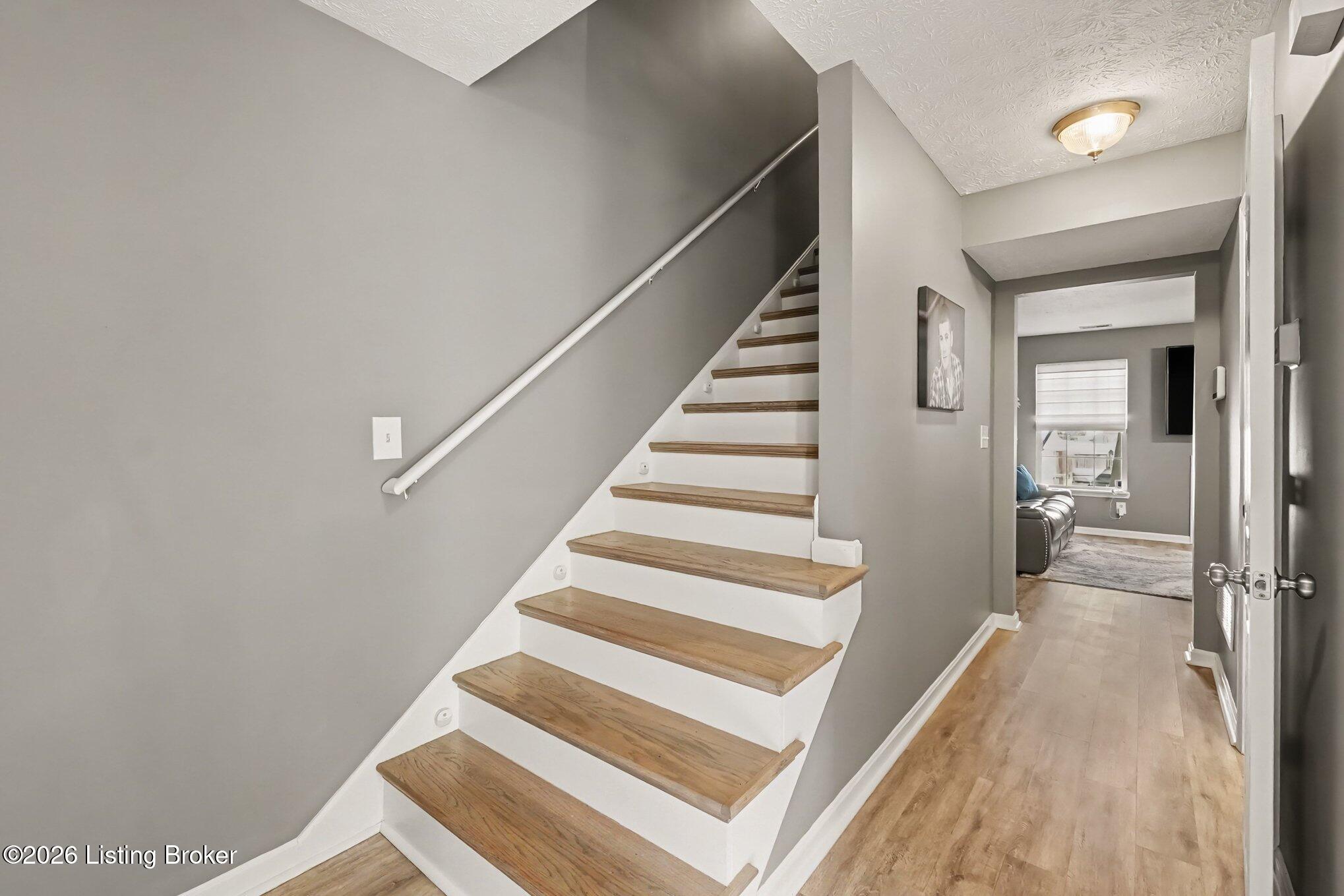 11203 Sandwood Pl Property Photo 5