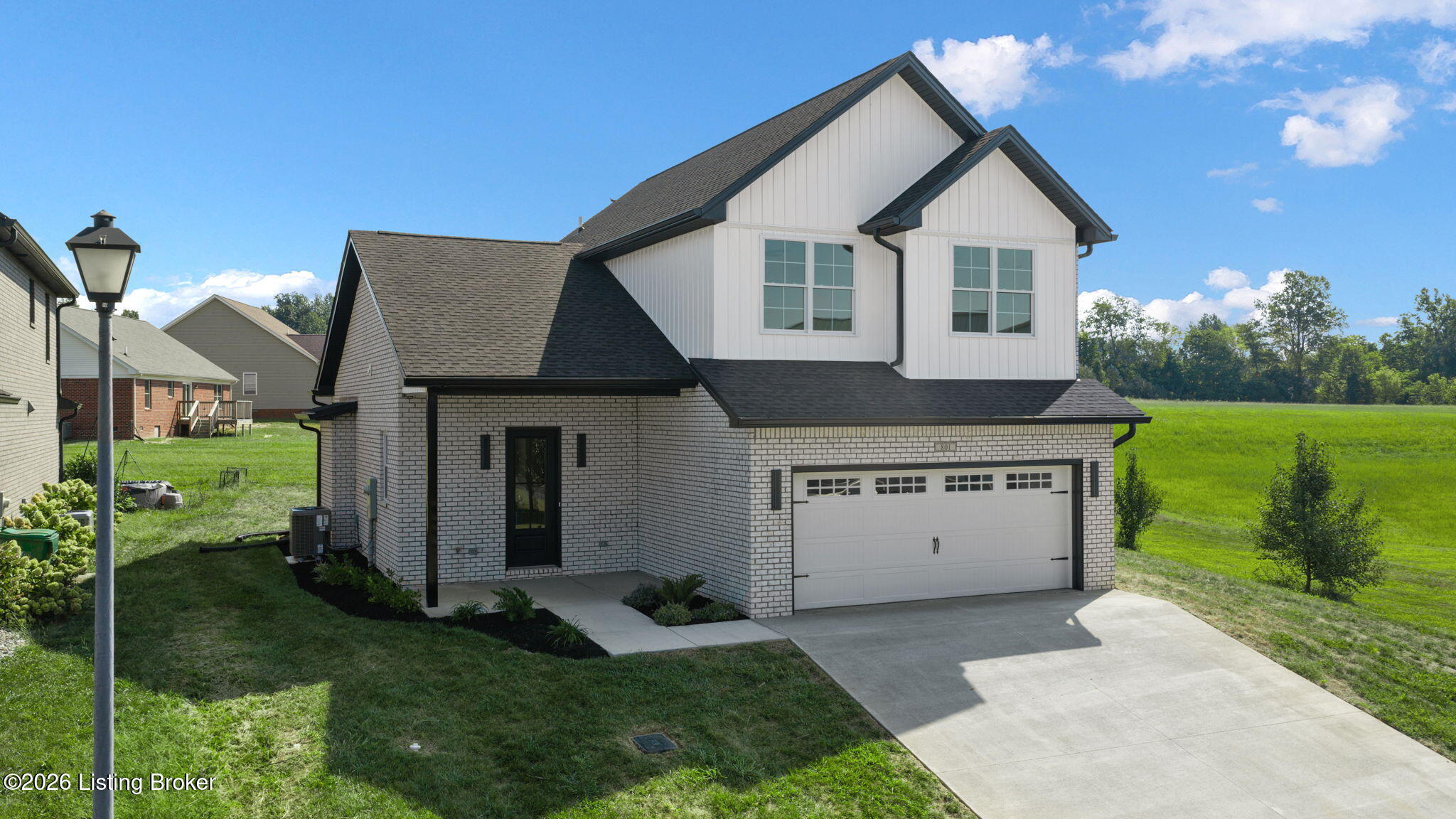 801 Thorndale Way Property Photo 3