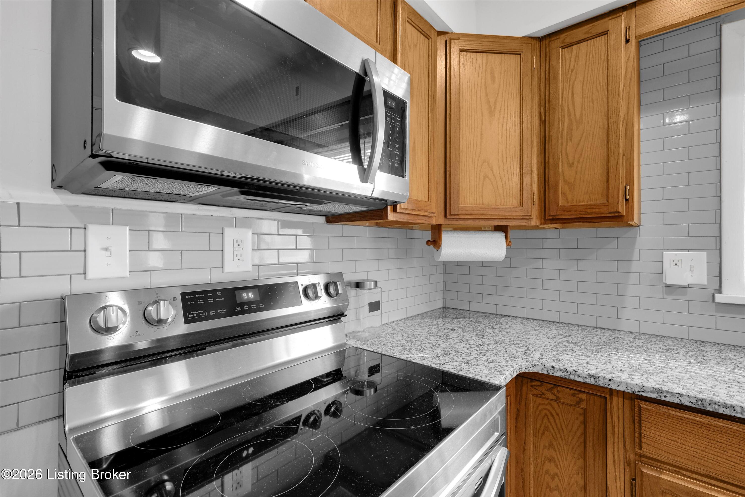 7506 Beechdale Rd Property Photo 11