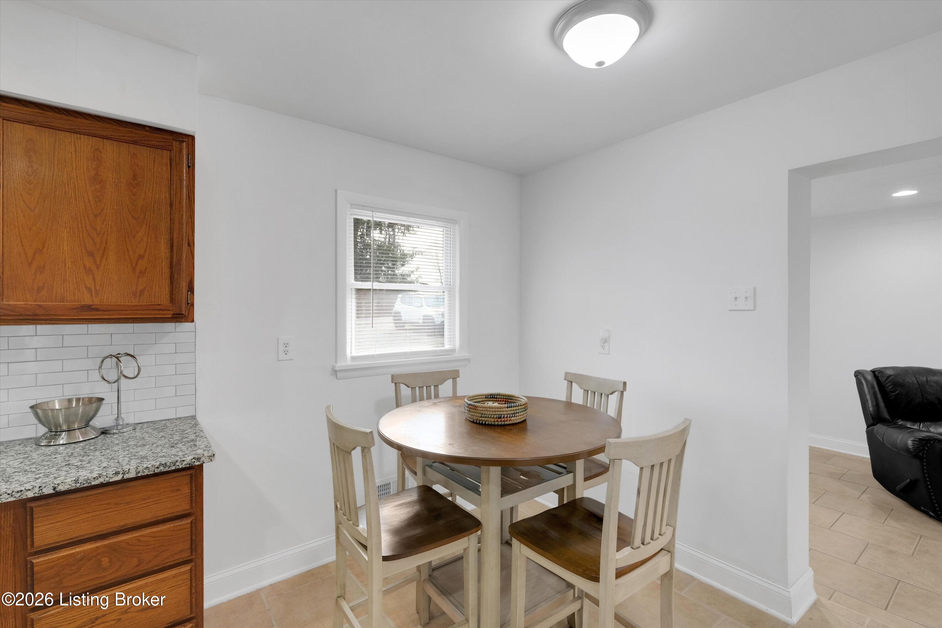 7506 Beechdale Rd Property Photo 12