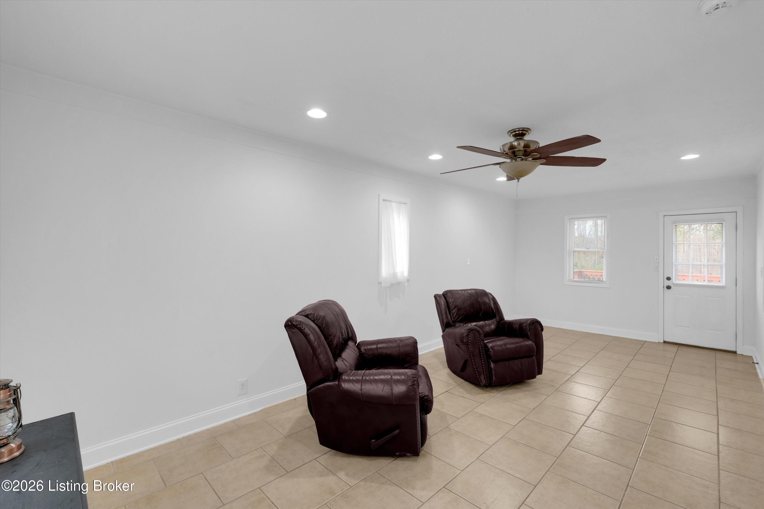 7506 Beechdale Rd Property Photo 14
