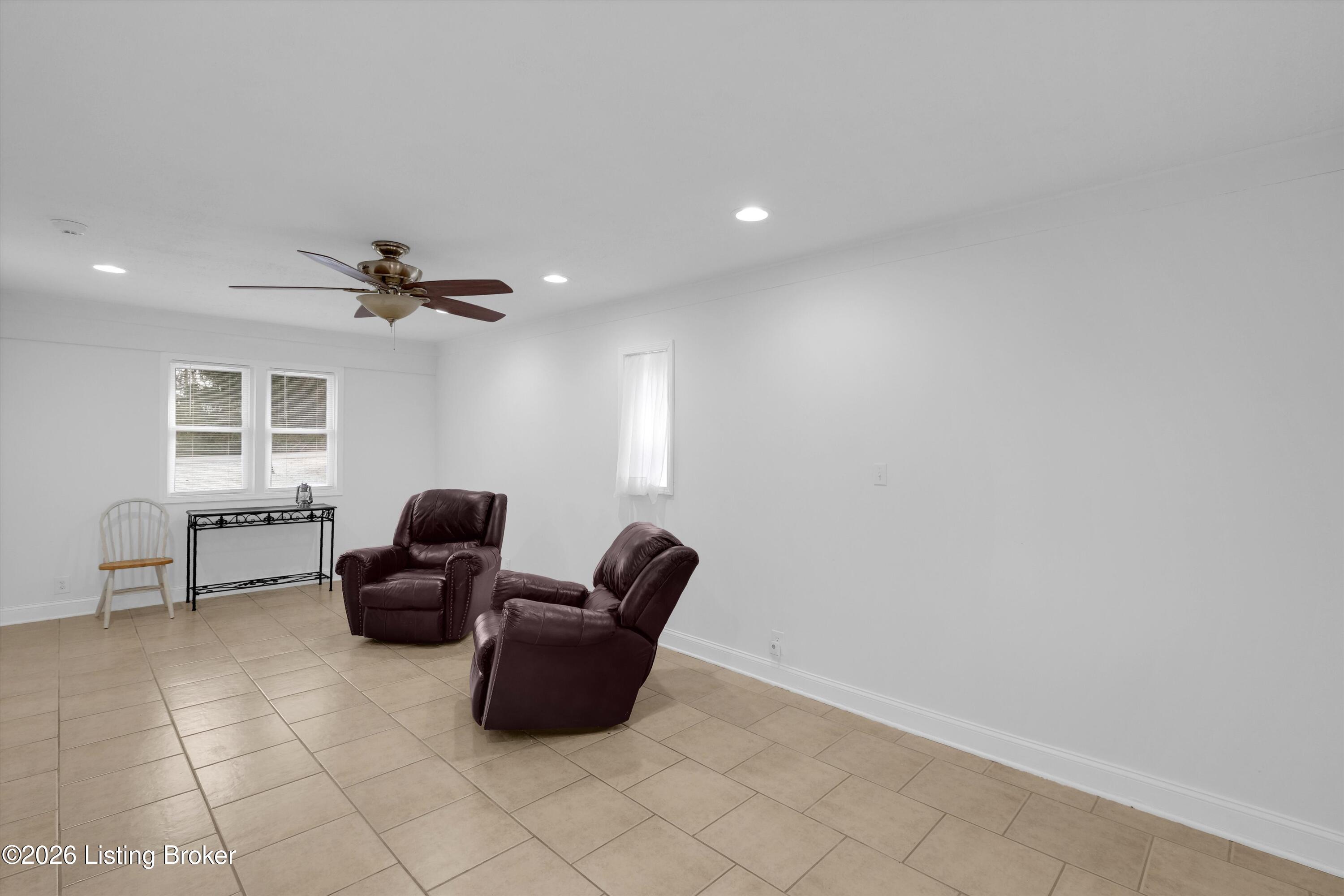 7506 Beechdale Rd Property Photo 16