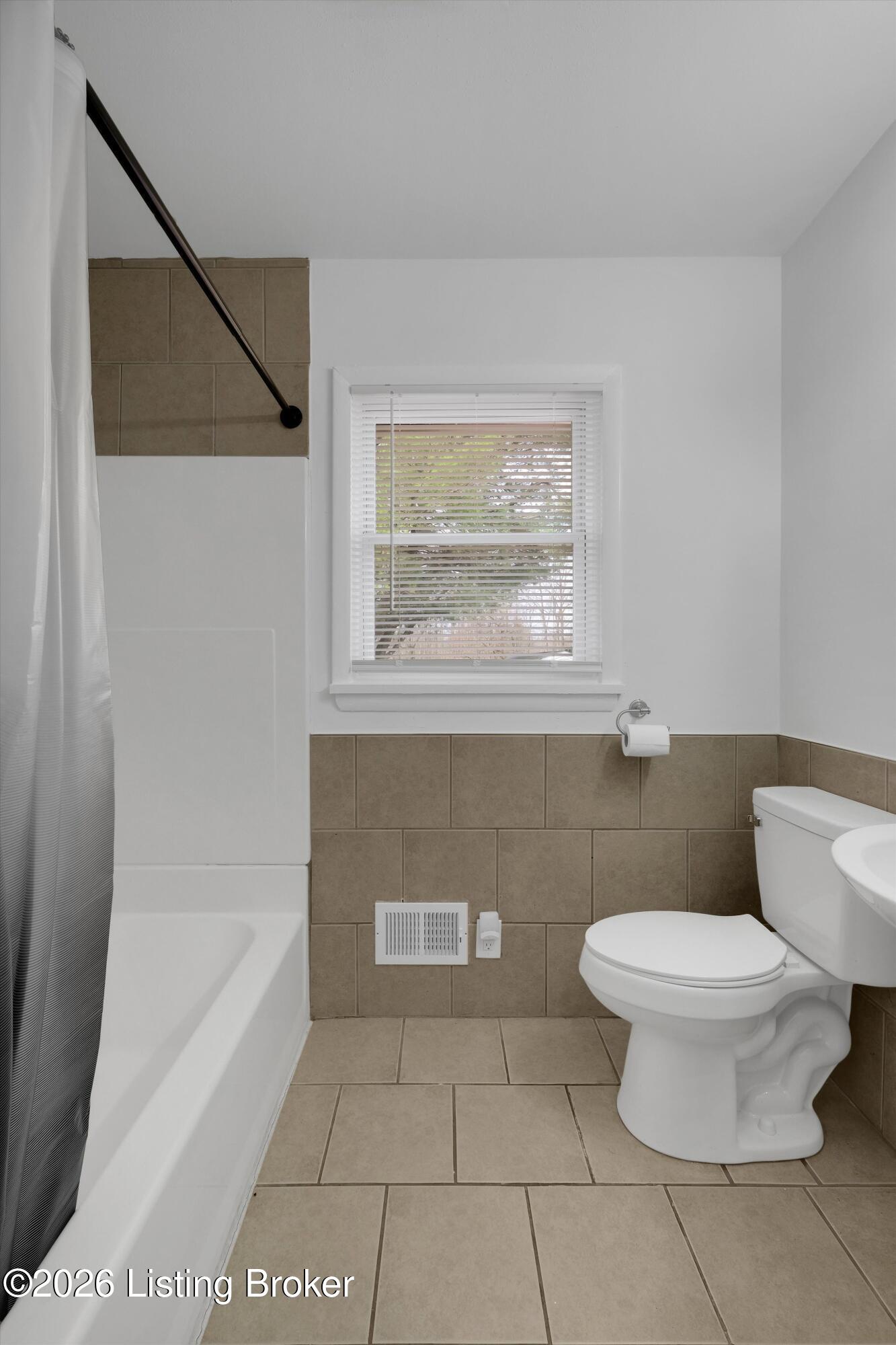 7506 Beechdale Rd Property Photo 23