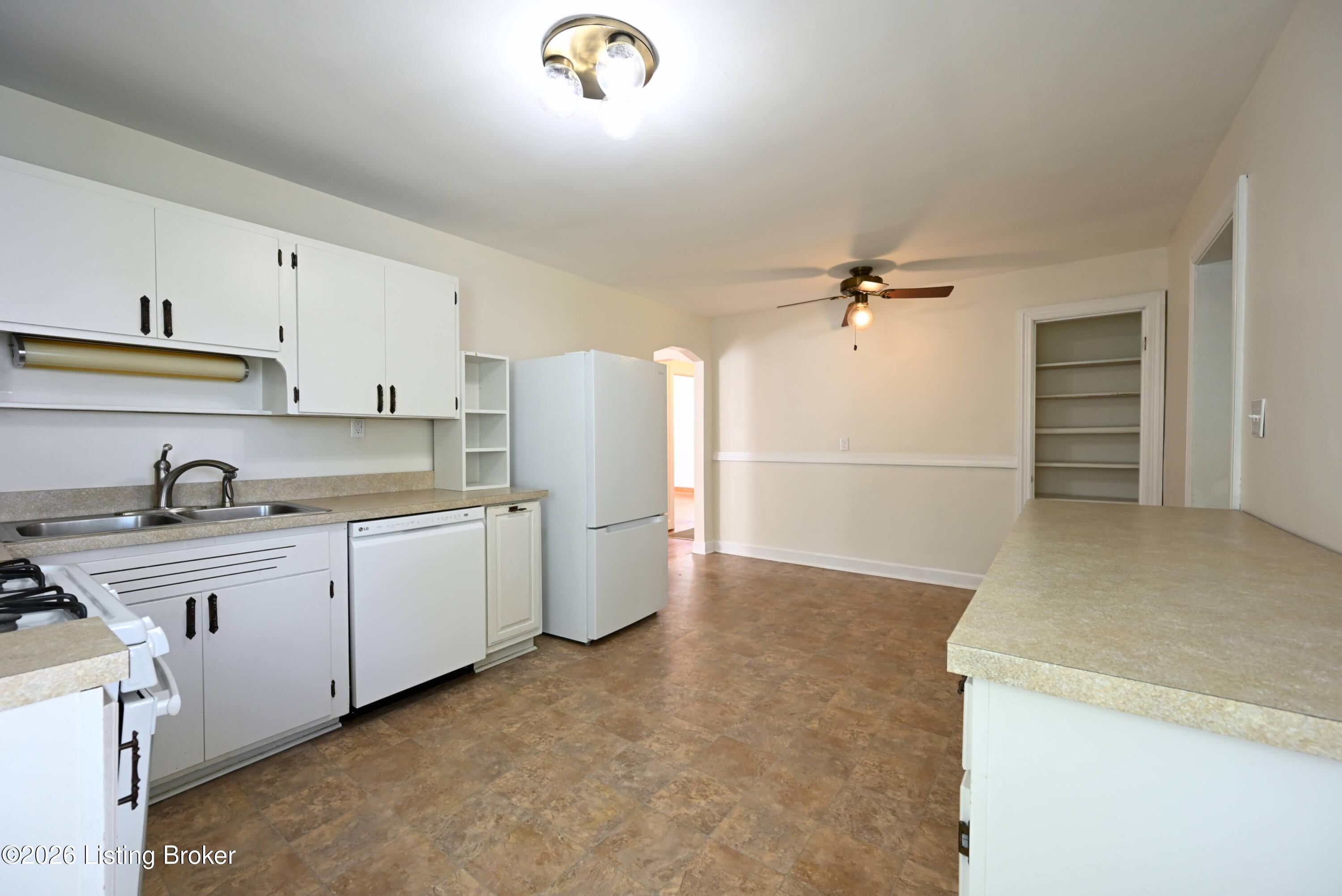 309 Inverness Ave Property Photo 11
