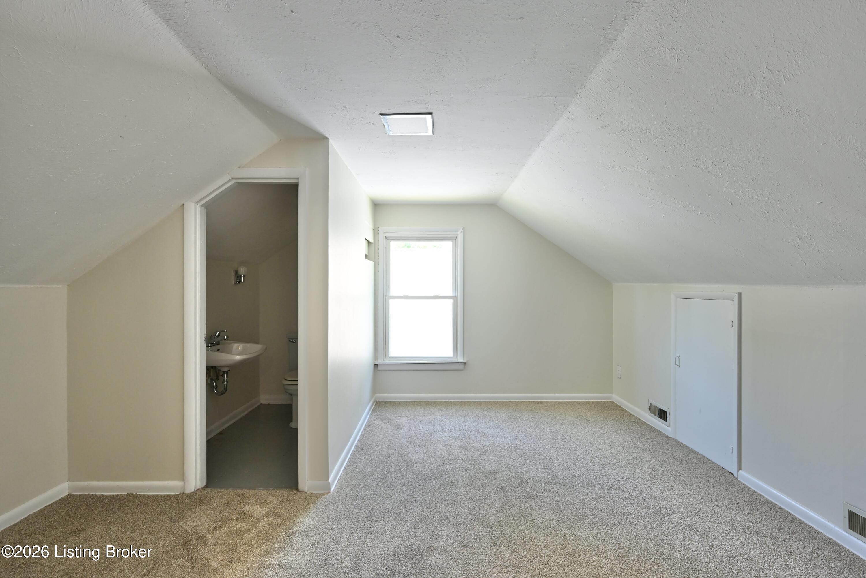309 Inverness Ave Property Photo 27