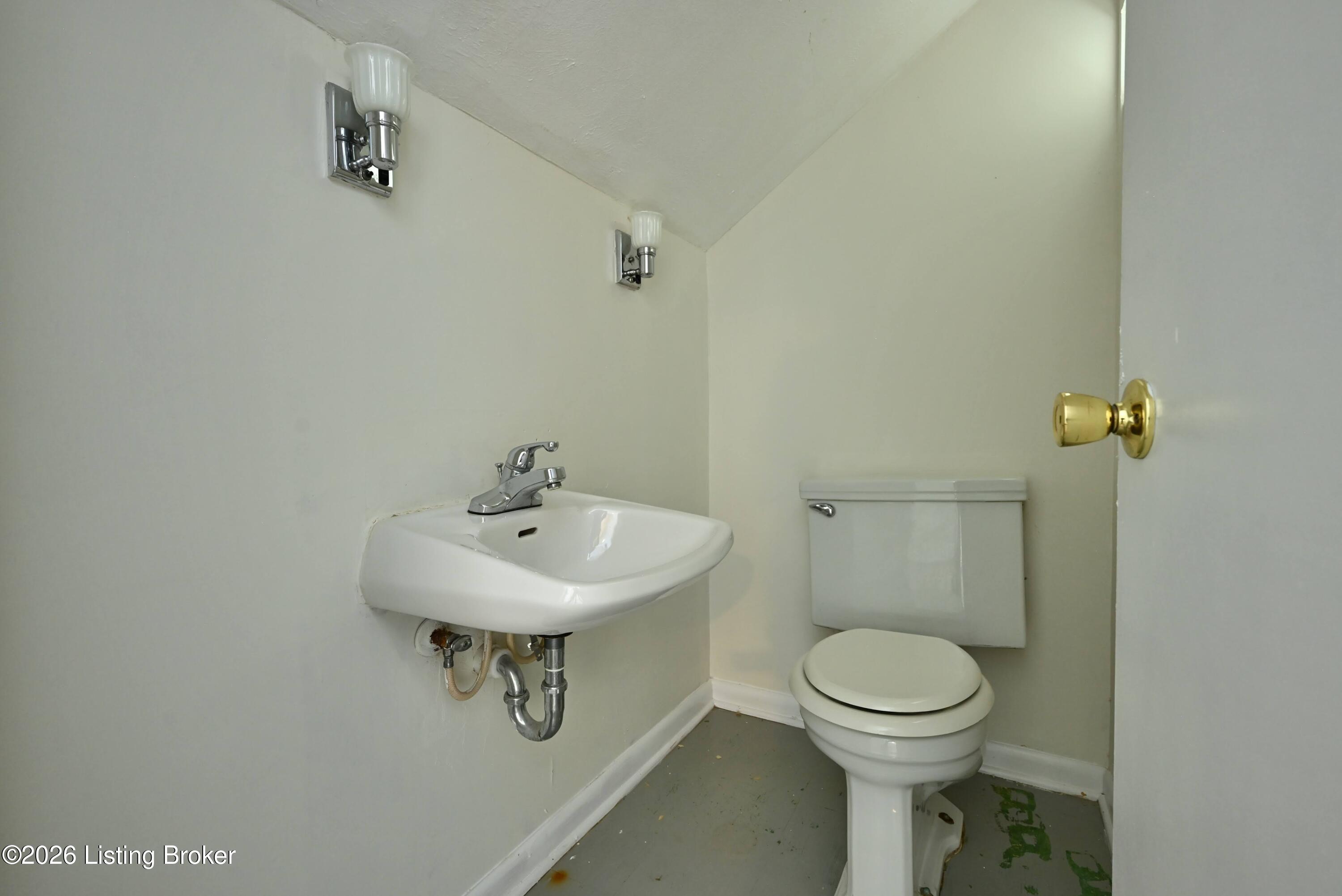 309 Inverness Ave Property Photo 29