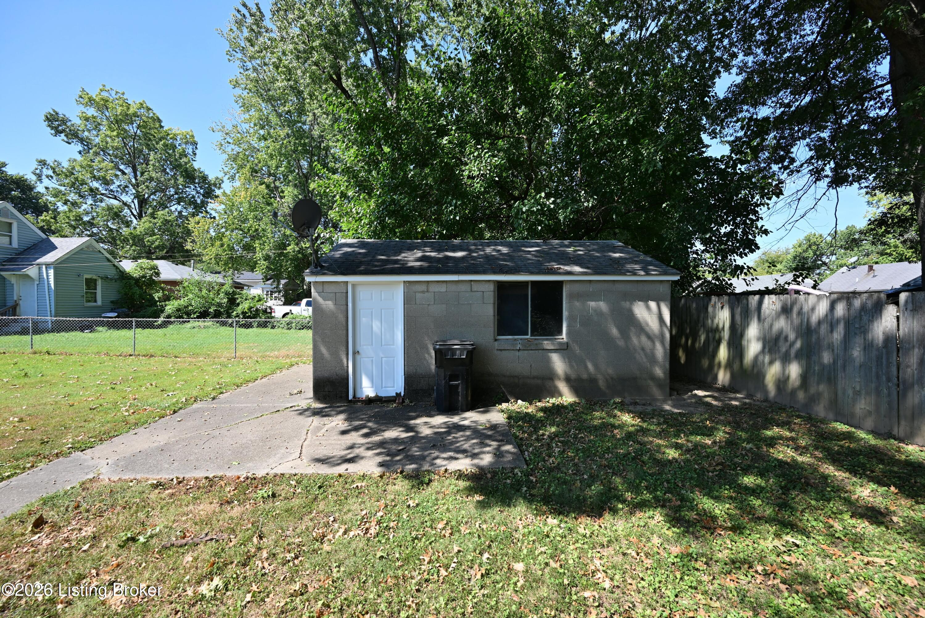 309 Inverness Ave Property Photo 38