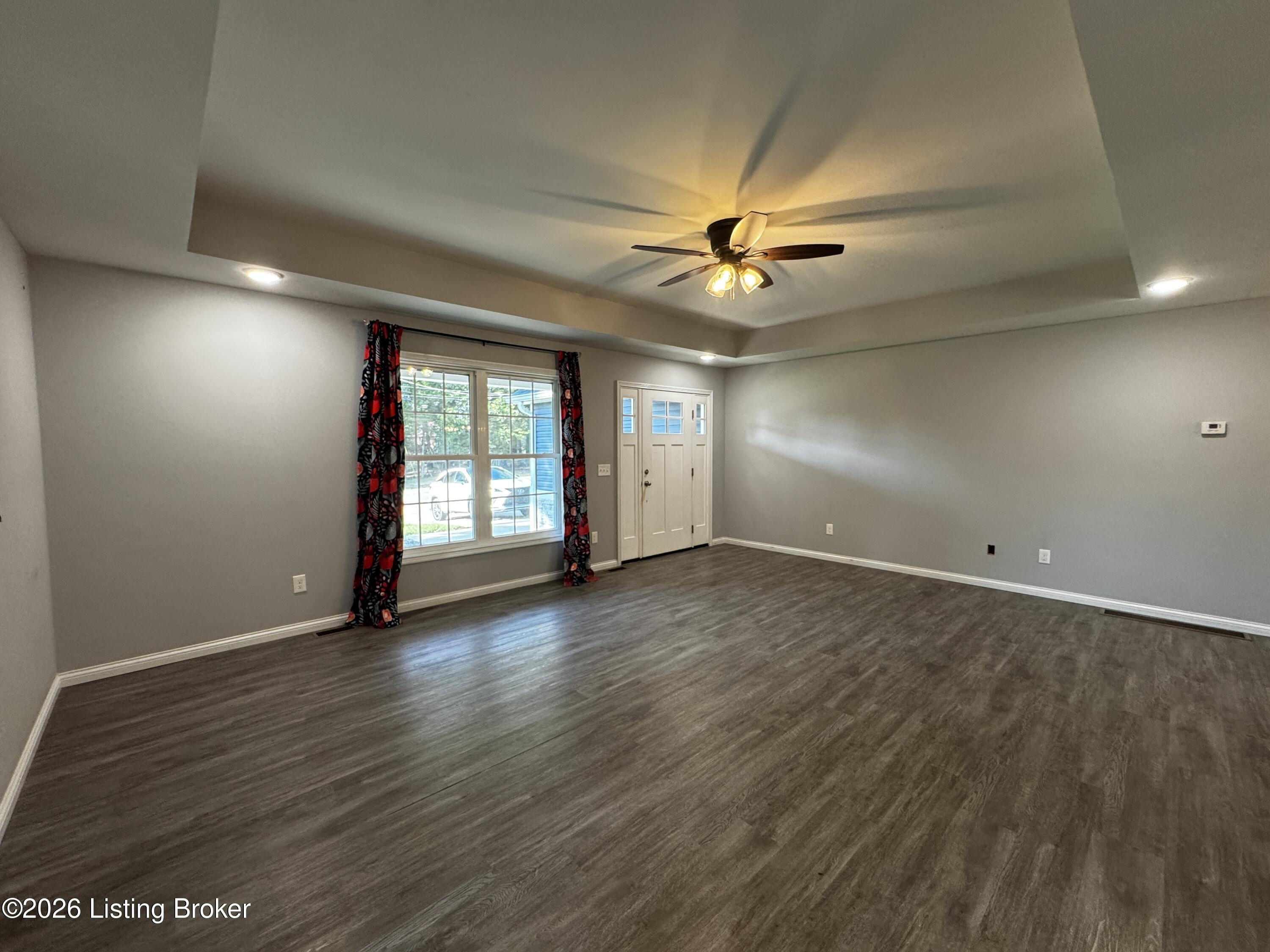 649 Fairway Dr Property Photo 5