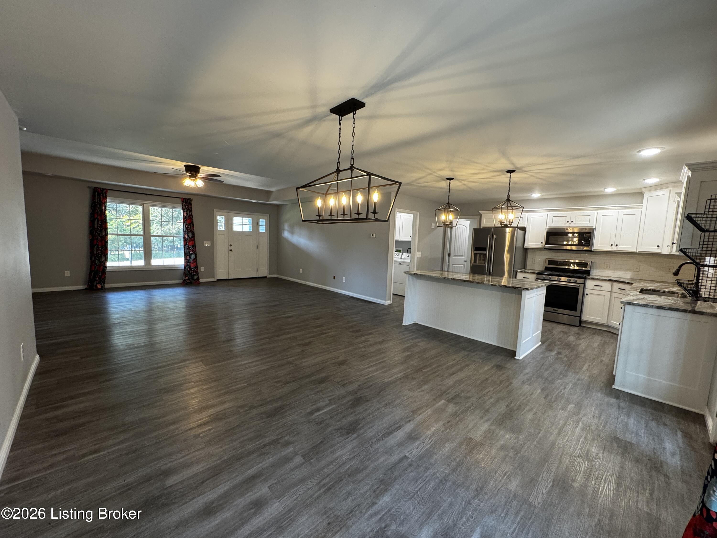 649 Fairway Dr Property Photo 12