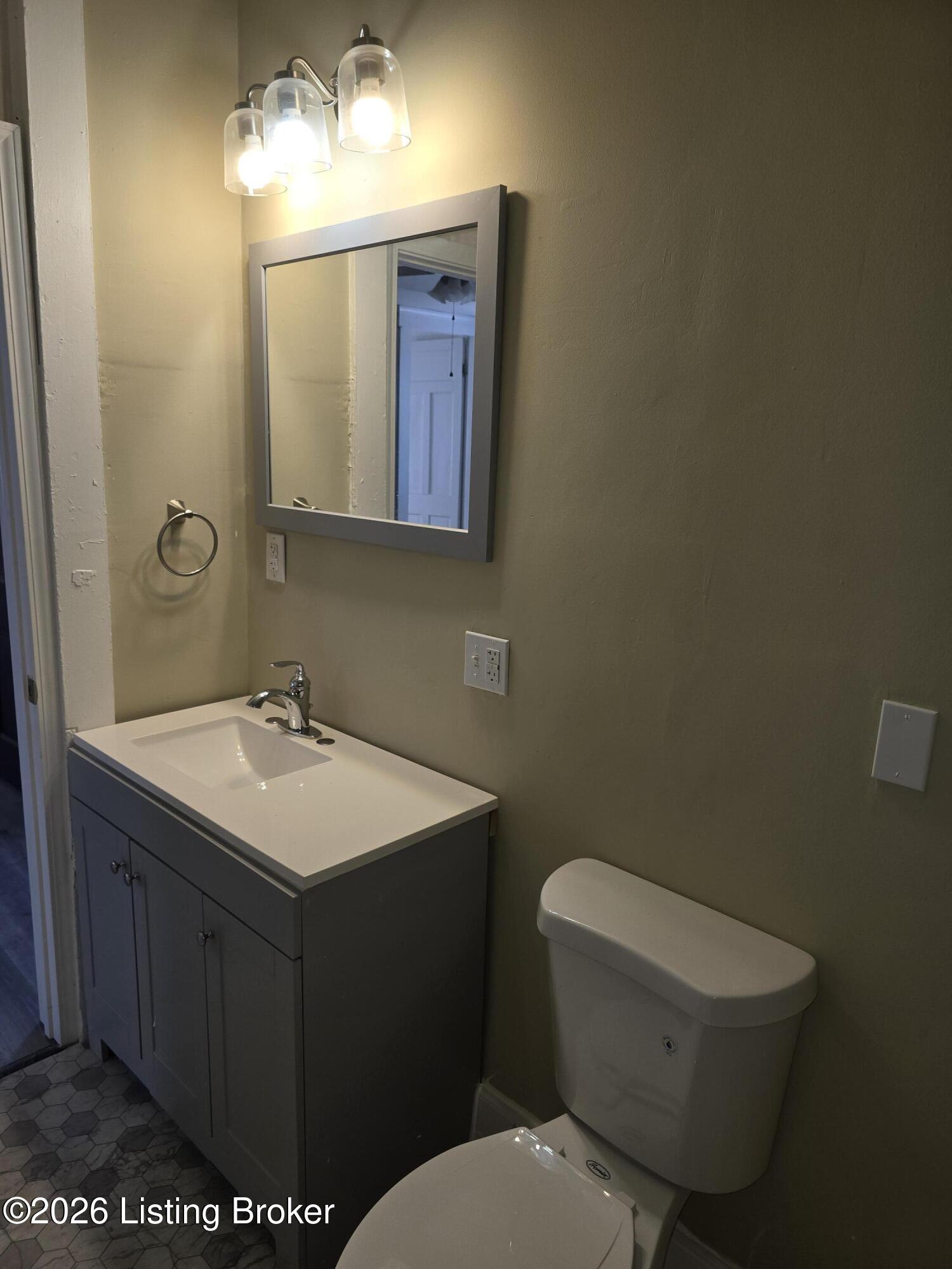 1278 S Jackson St Property Photo 10