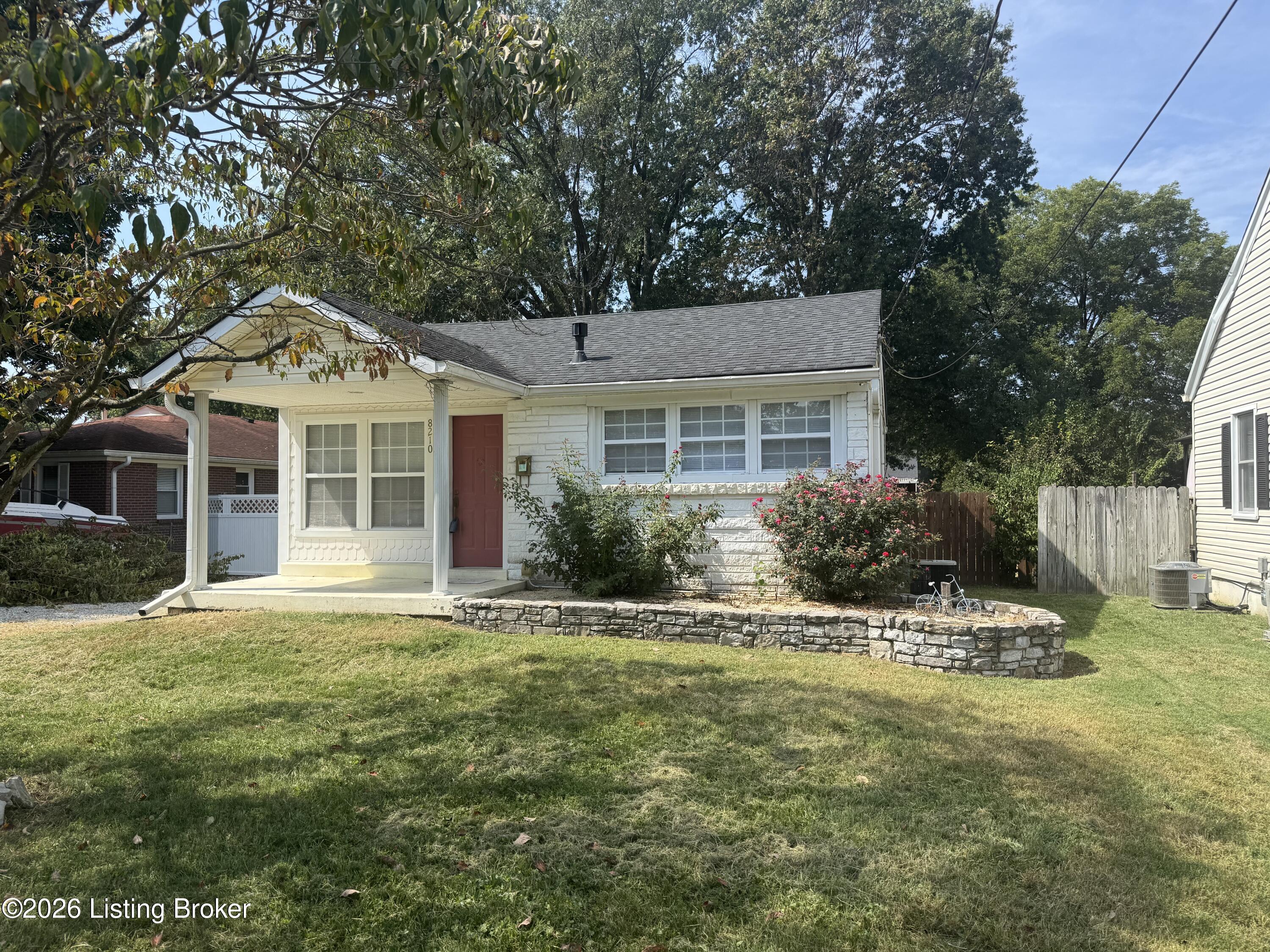 8210 Kerry Rd Property Photo 1
