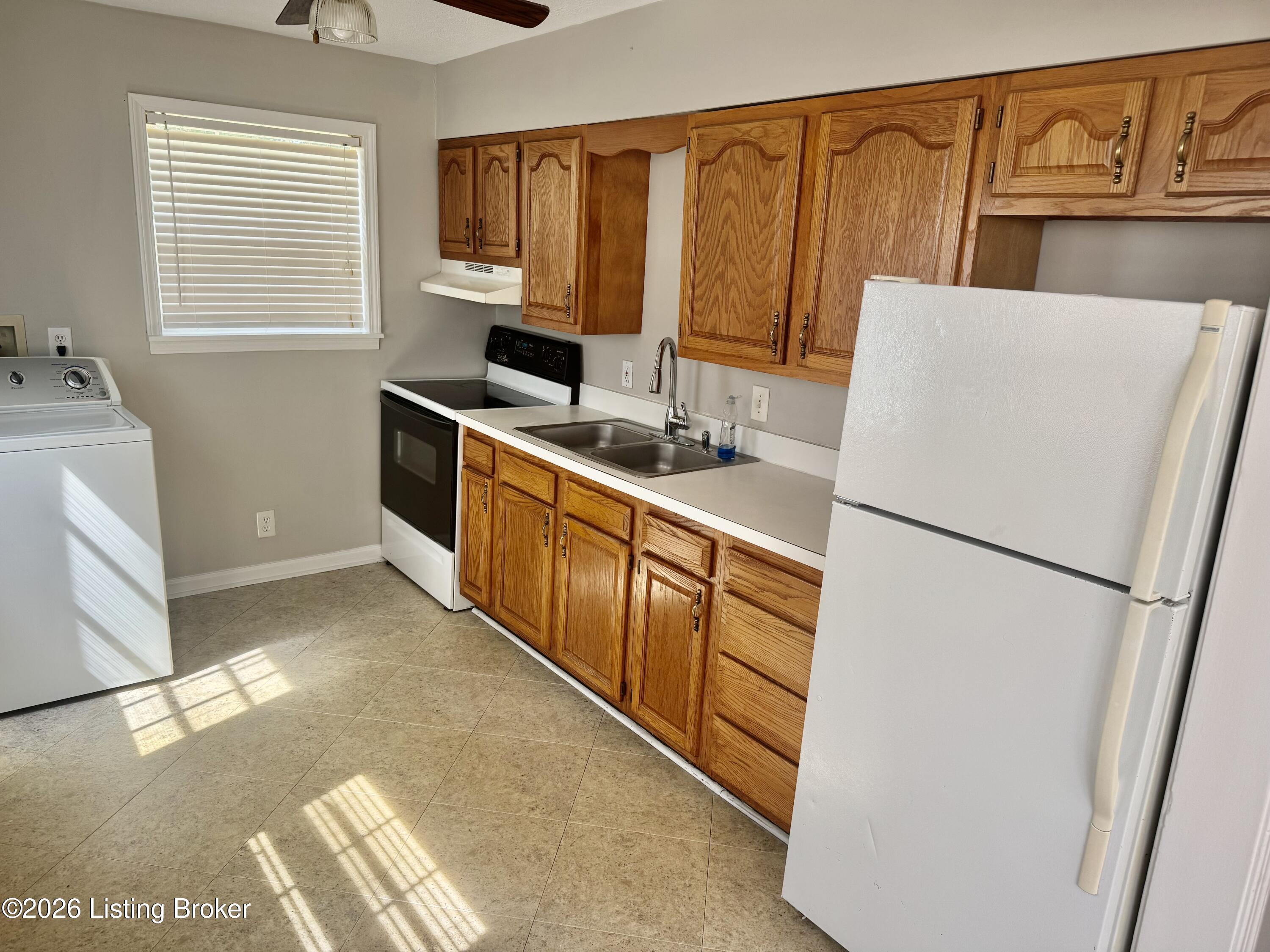 8210 Kerry Rd Property Photo 4