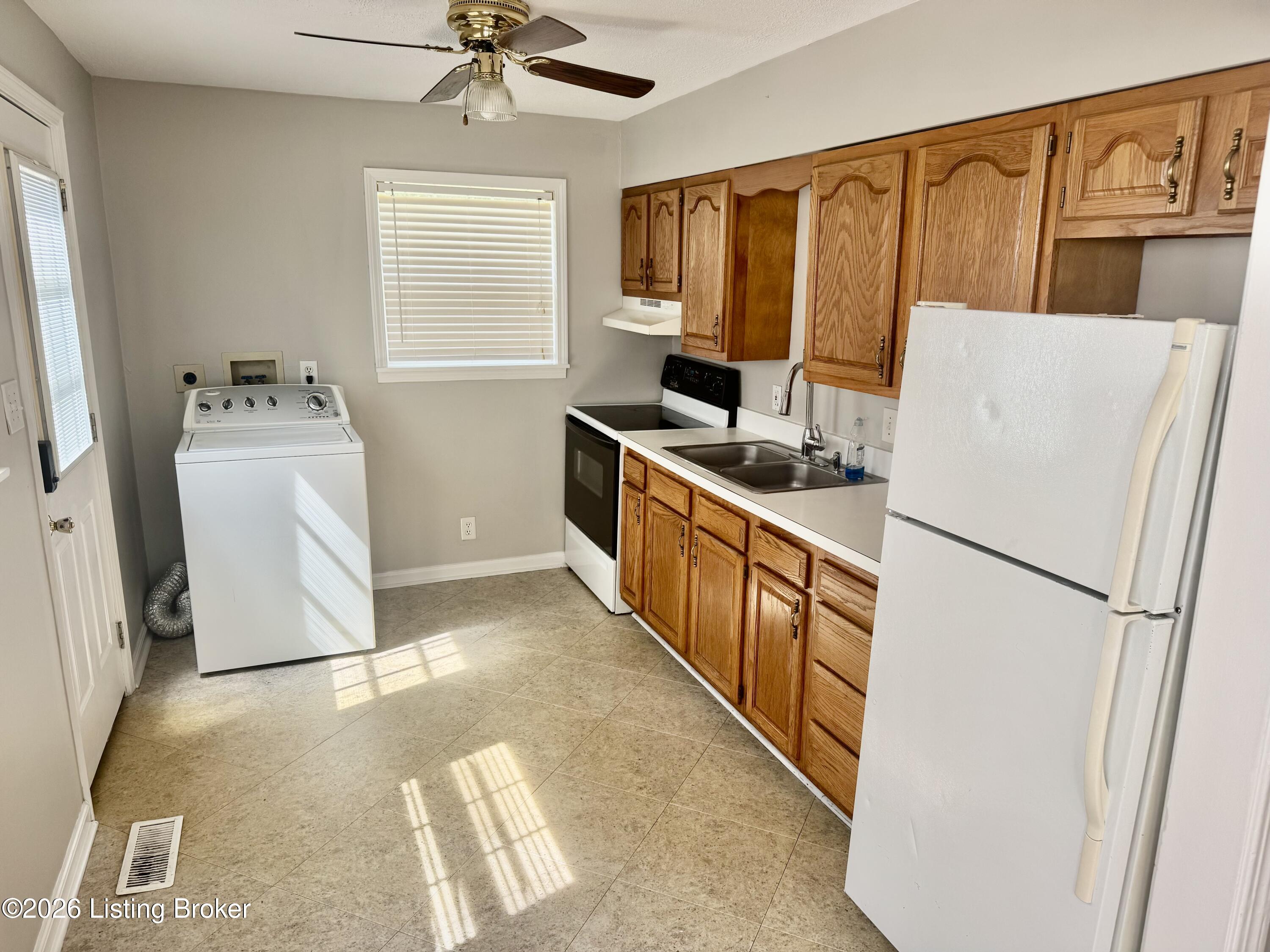 8210 Kerry Rd Property Photo 5