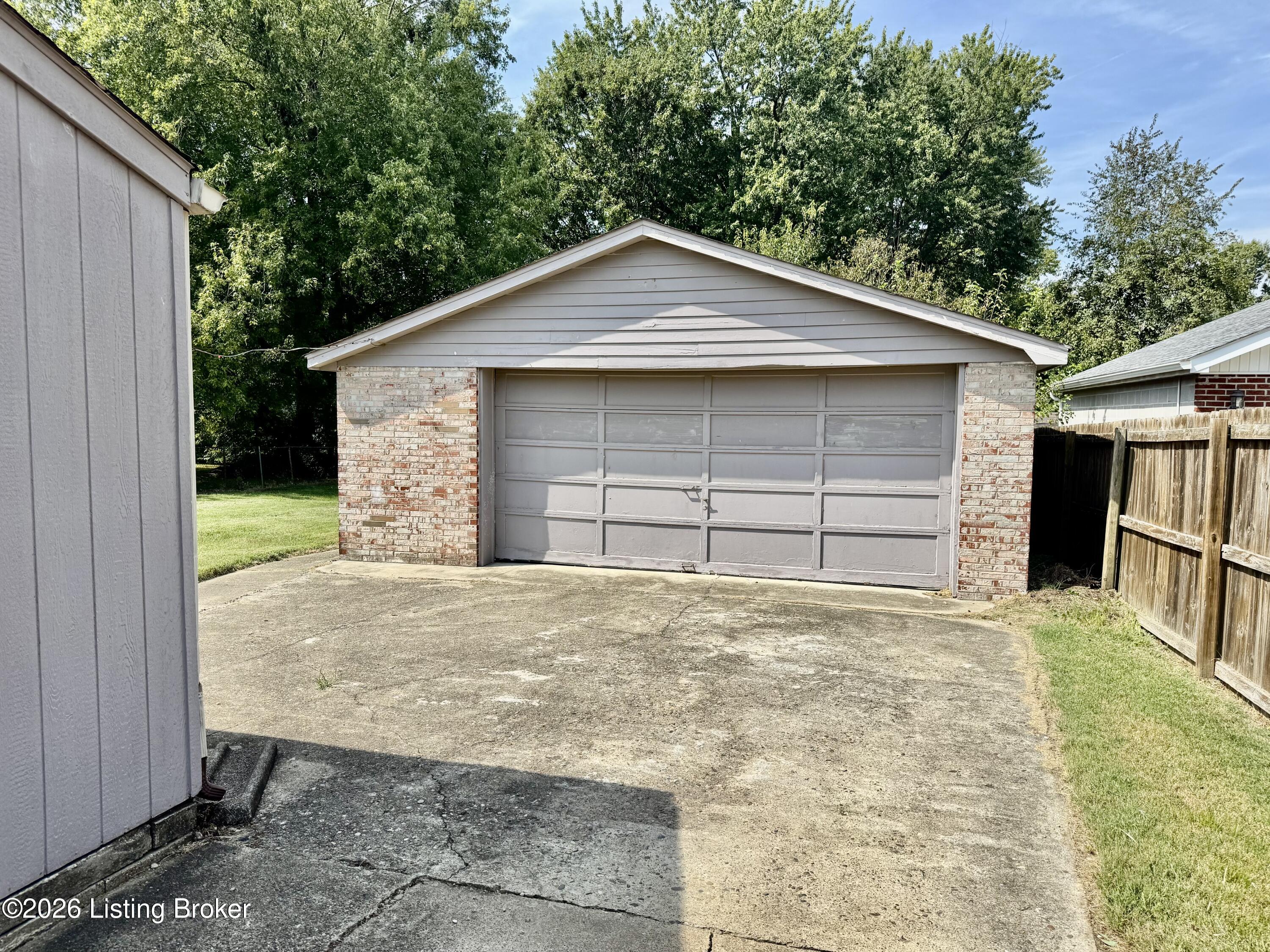 7818 Bramble Ln Property Photo 15