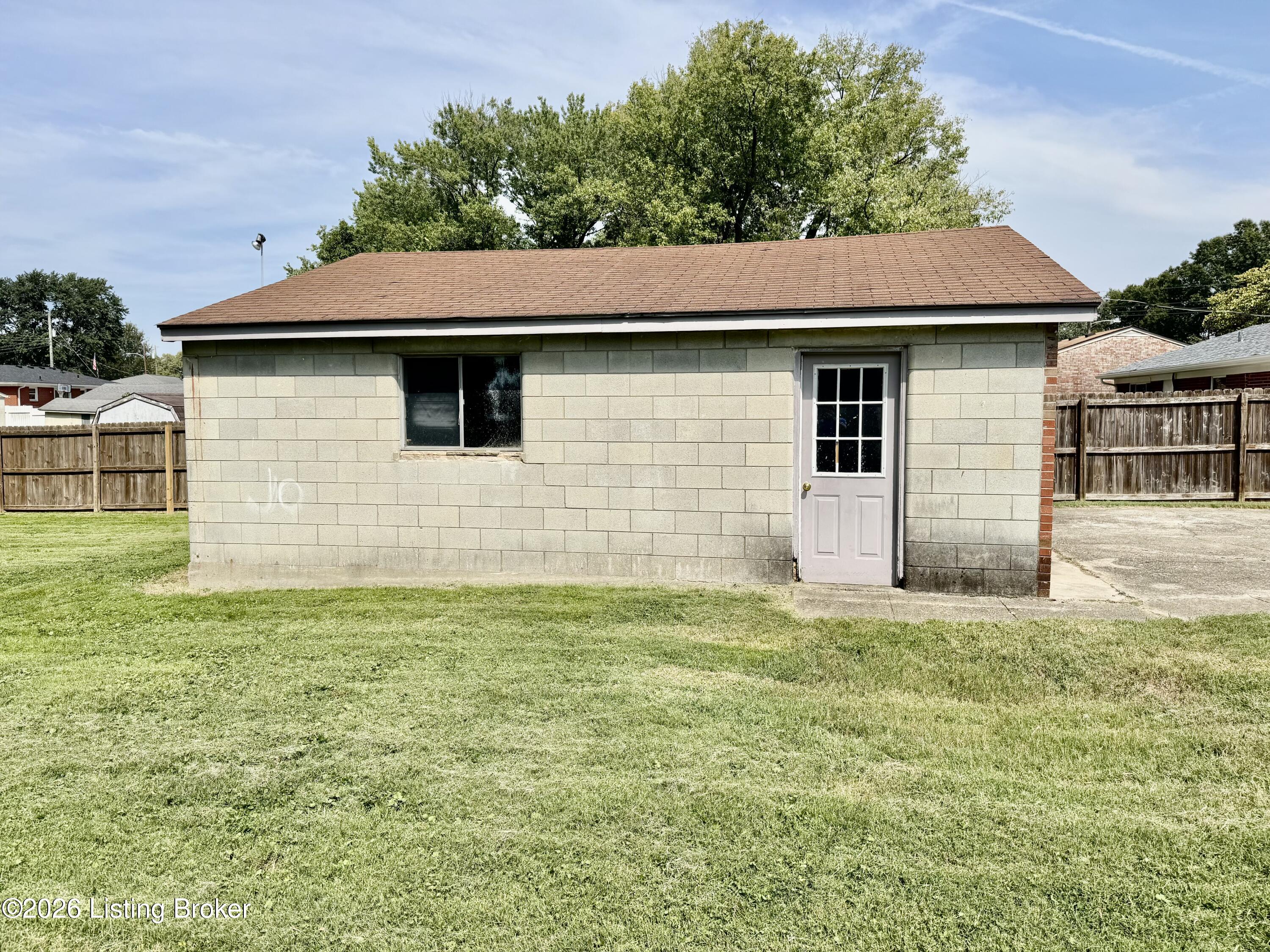 7818 Bramble Ln Property Photo 22