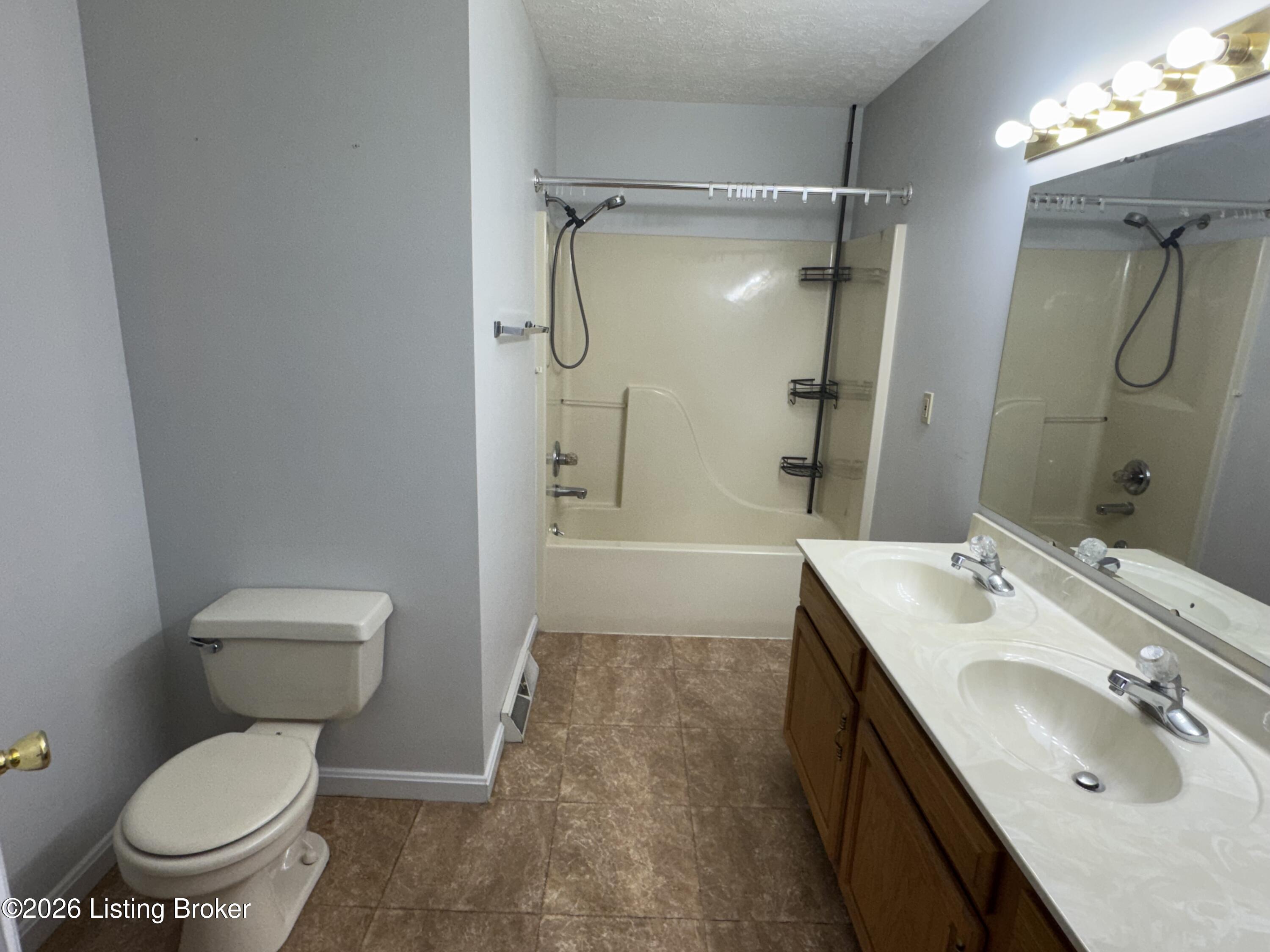482 Mulberry St Apt C Property Photo 11