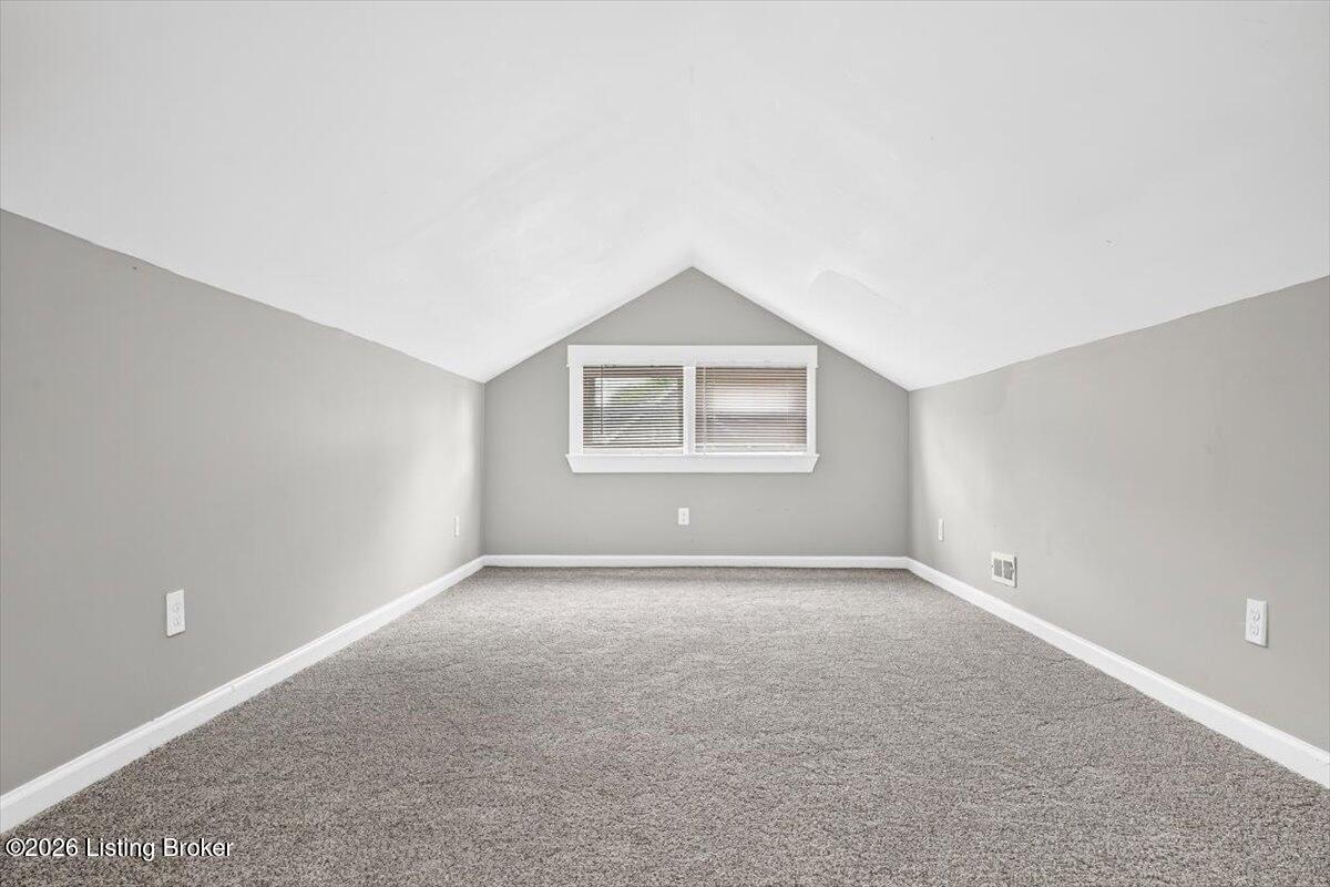 107 S 43rd St Property Photo 16