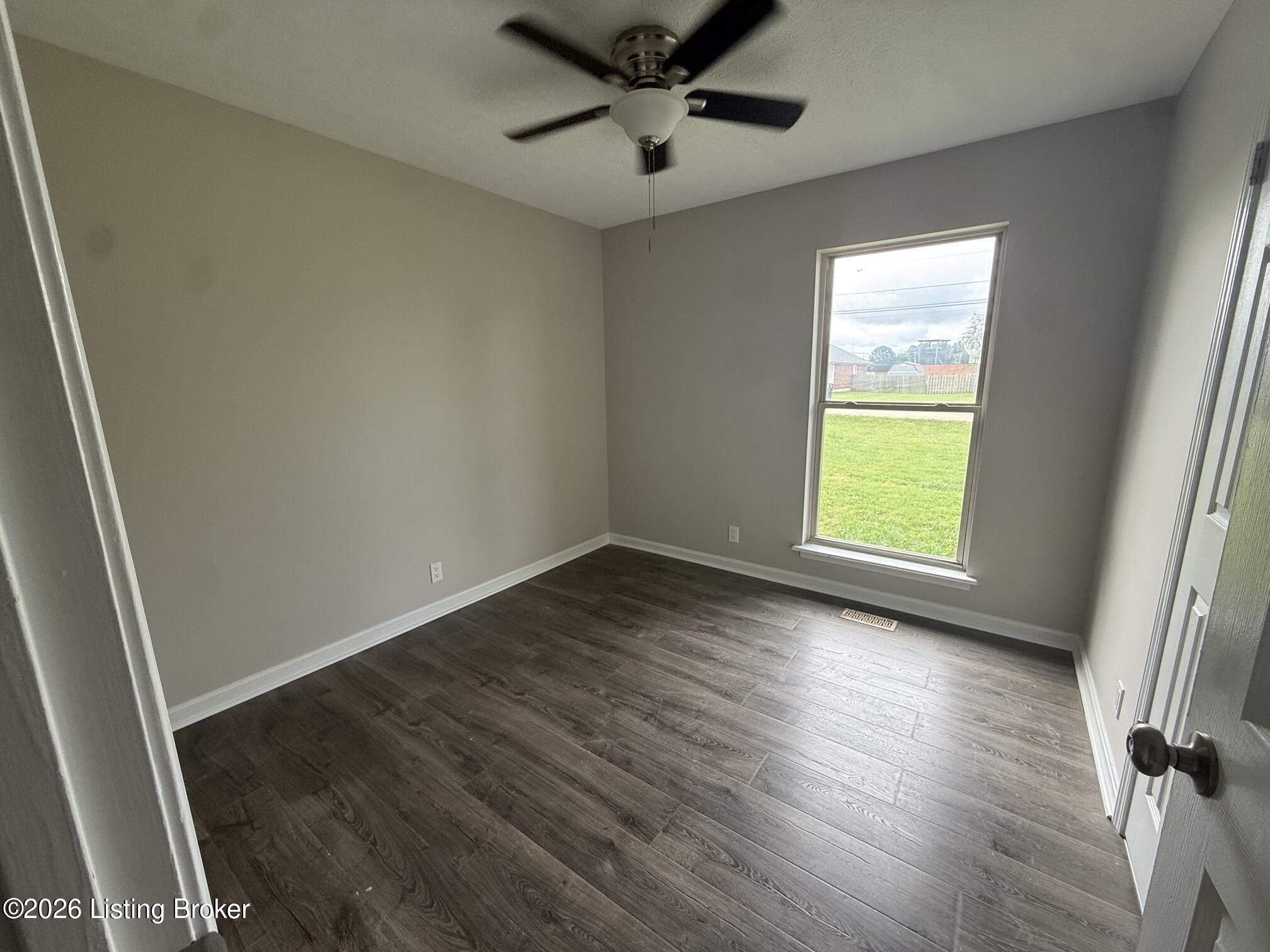 196 Love Ave Property Photo 20
