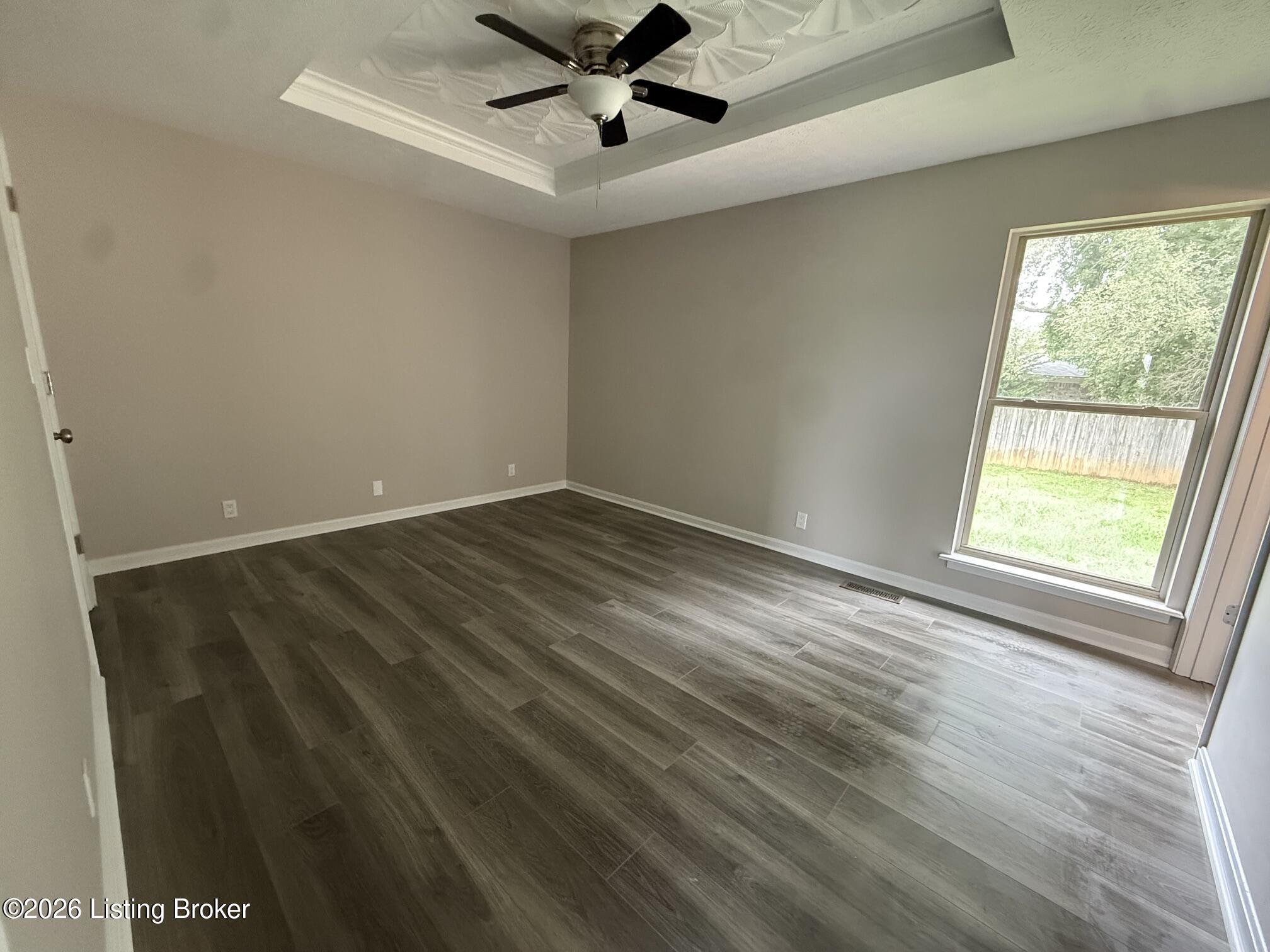 196 Love Ave Property Photo 21