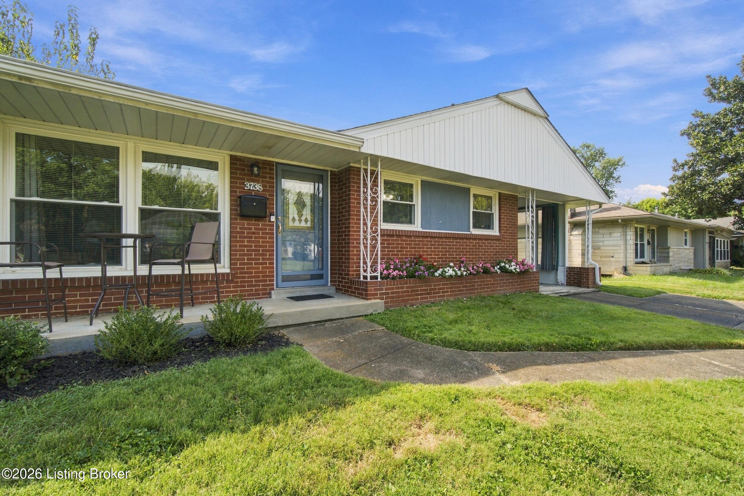 3738 Rouge Way Property Photo 2
