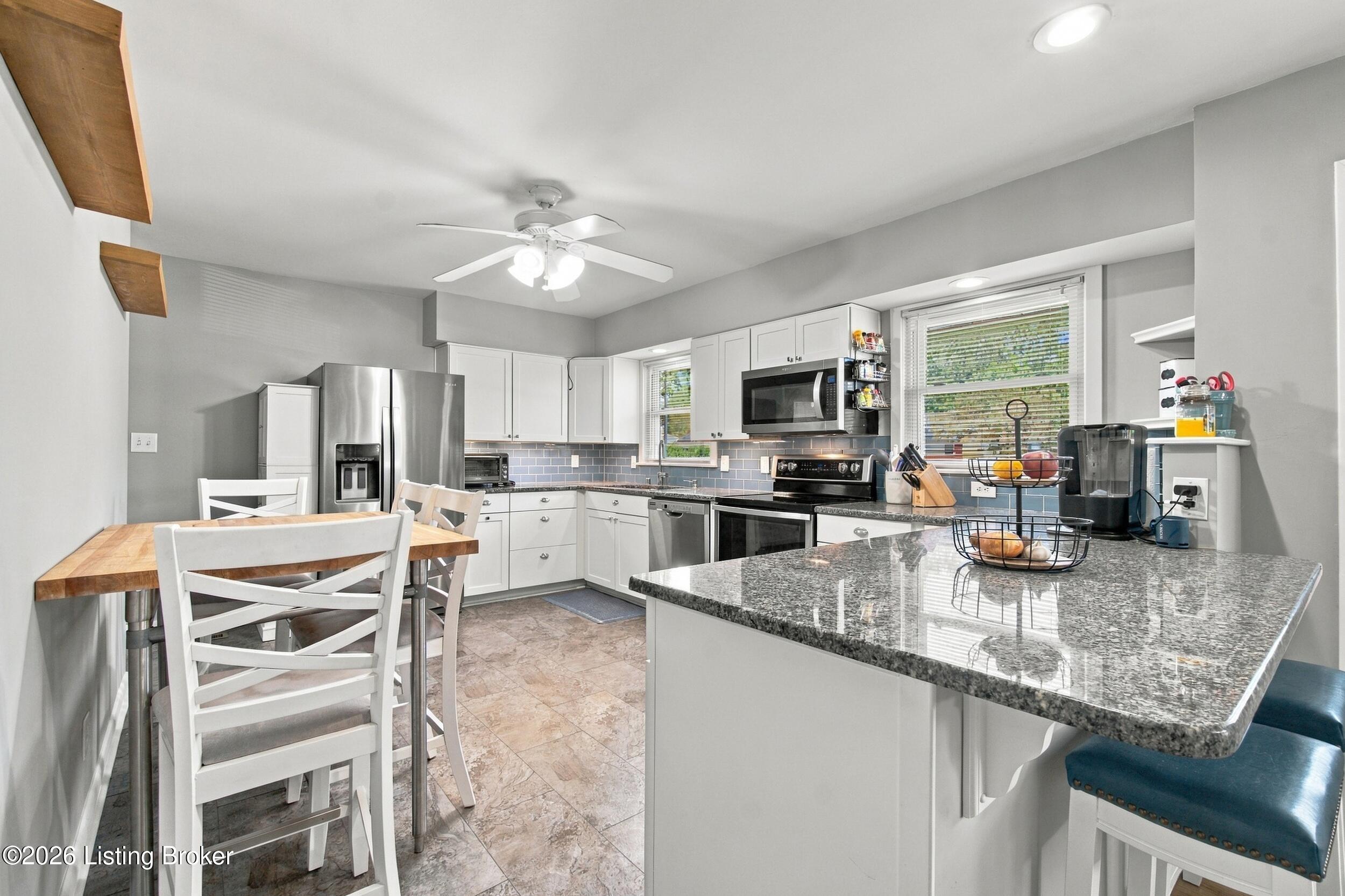3738 Rouge Way Property Photo 6