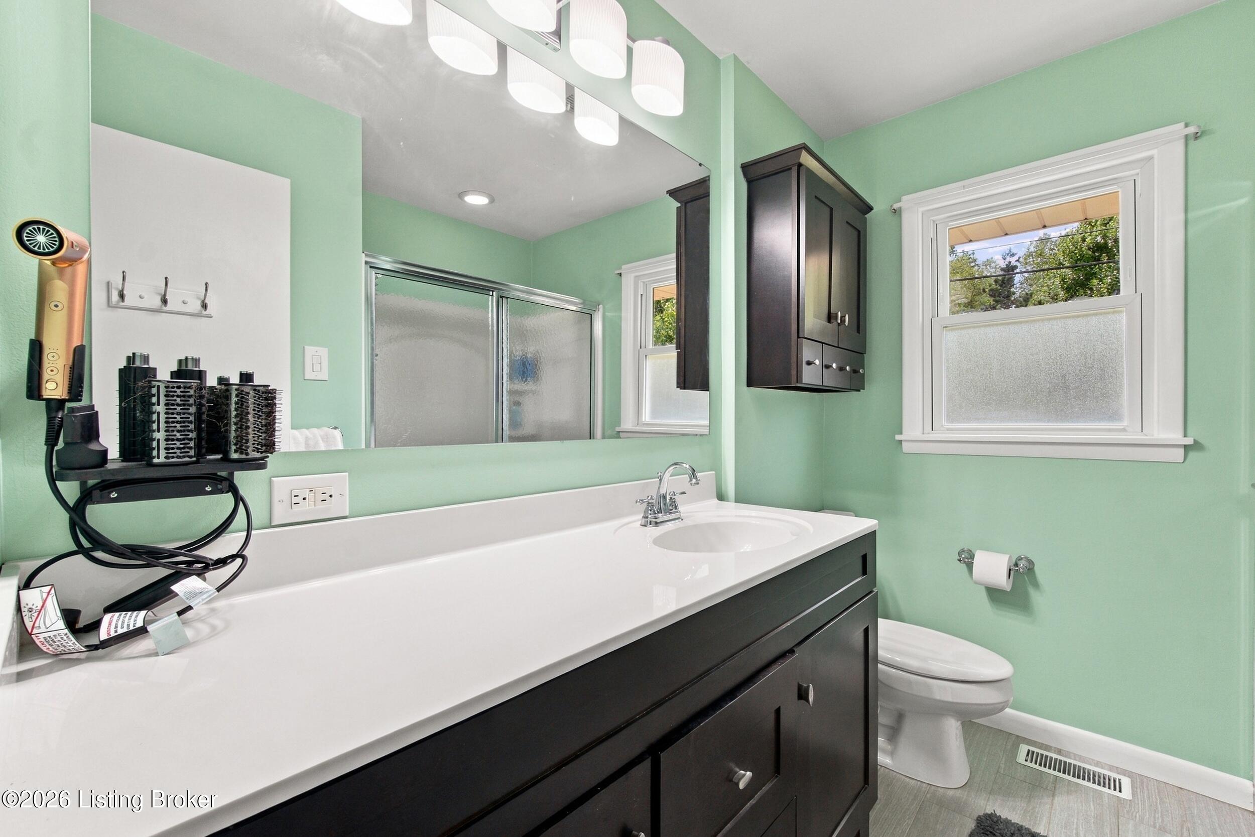 3738 Rouge Way Property Photo 16
